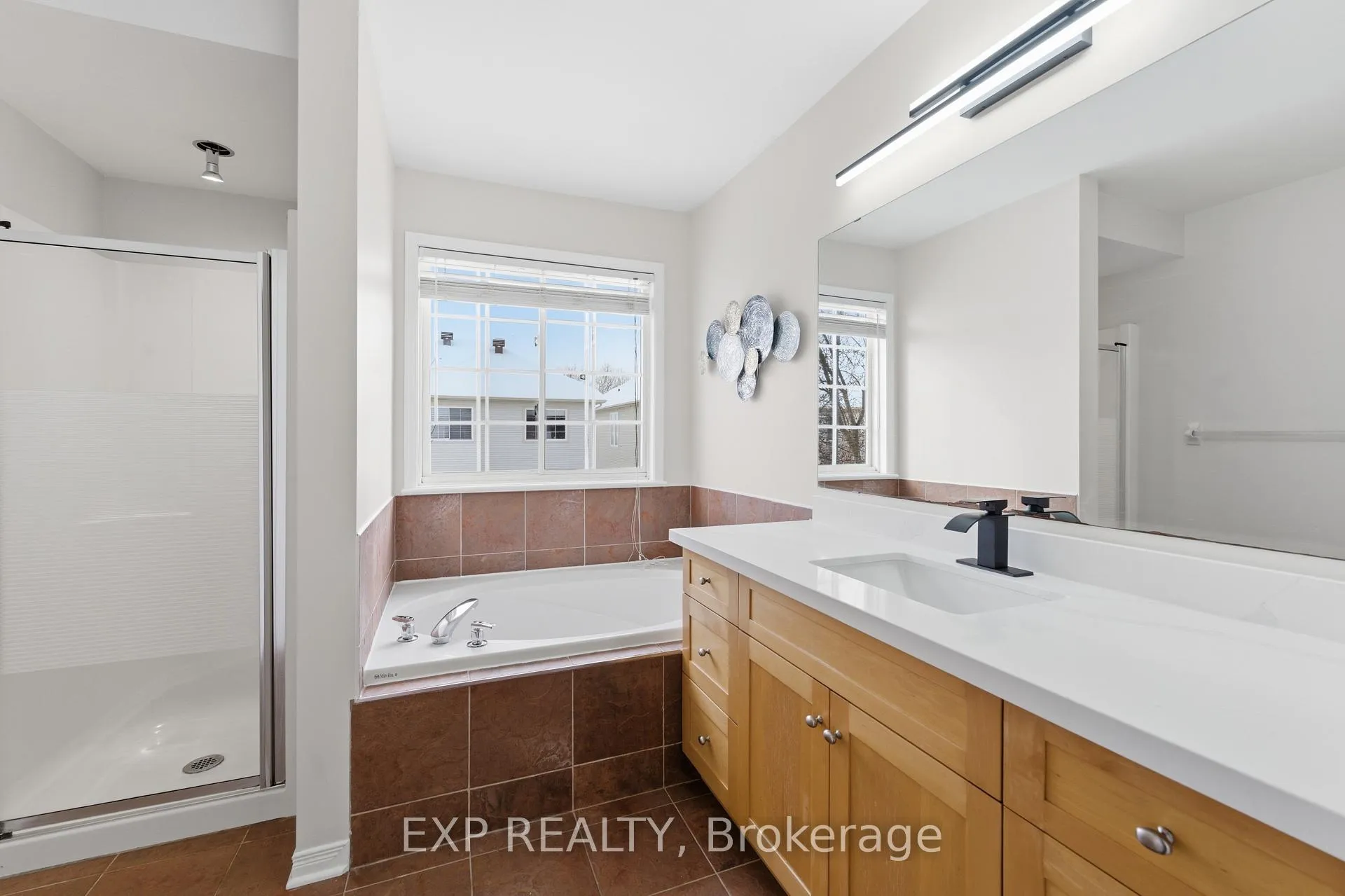 Photo 20 of 30 Fieldberry Private, Ottawa, Barrhaven - Stonebridge — HOMEH