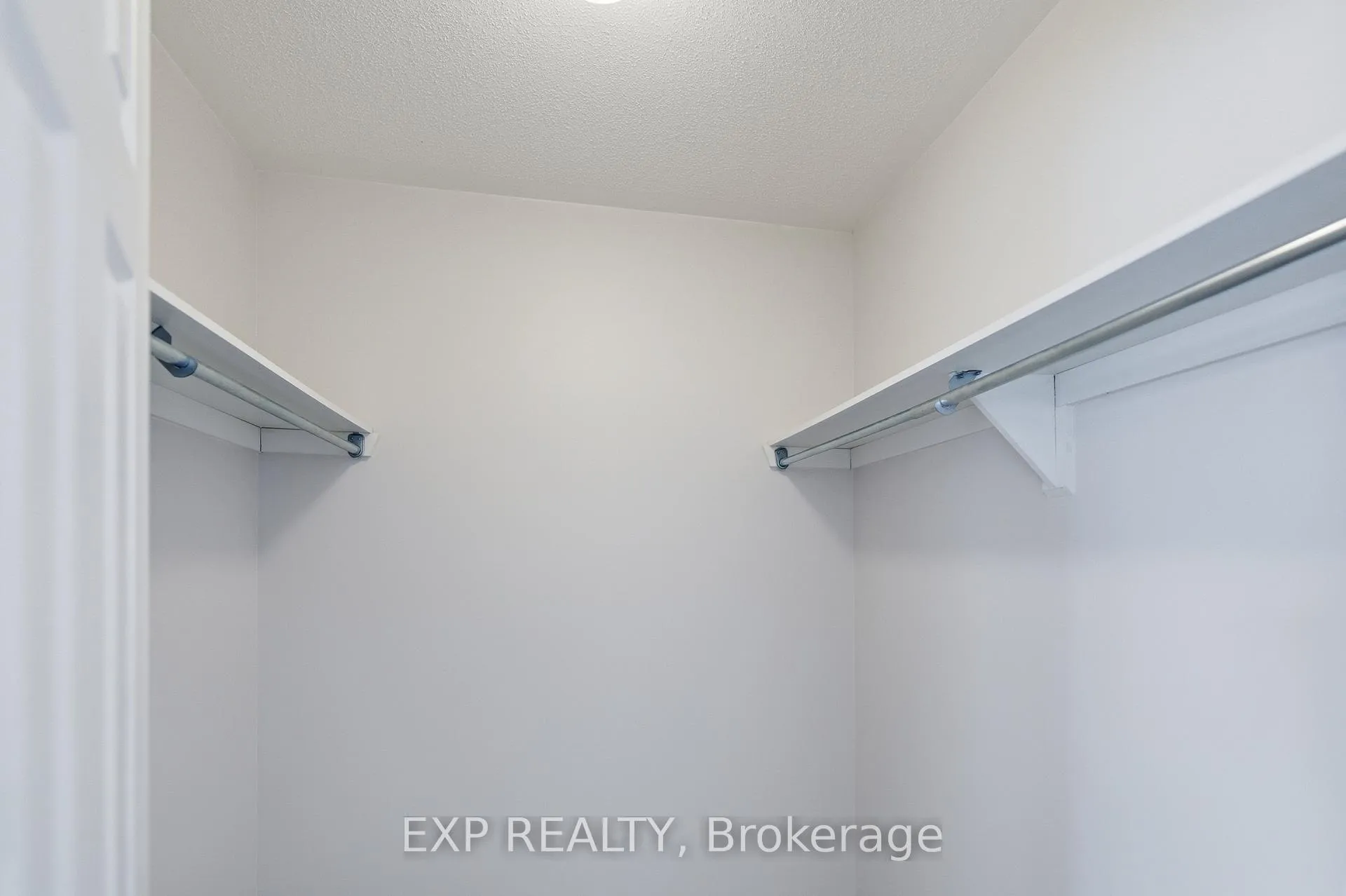 Photo 21 of 30 Fieldberry Private, Ottawa, Barrhaven - Stonebridge — HOMEH
