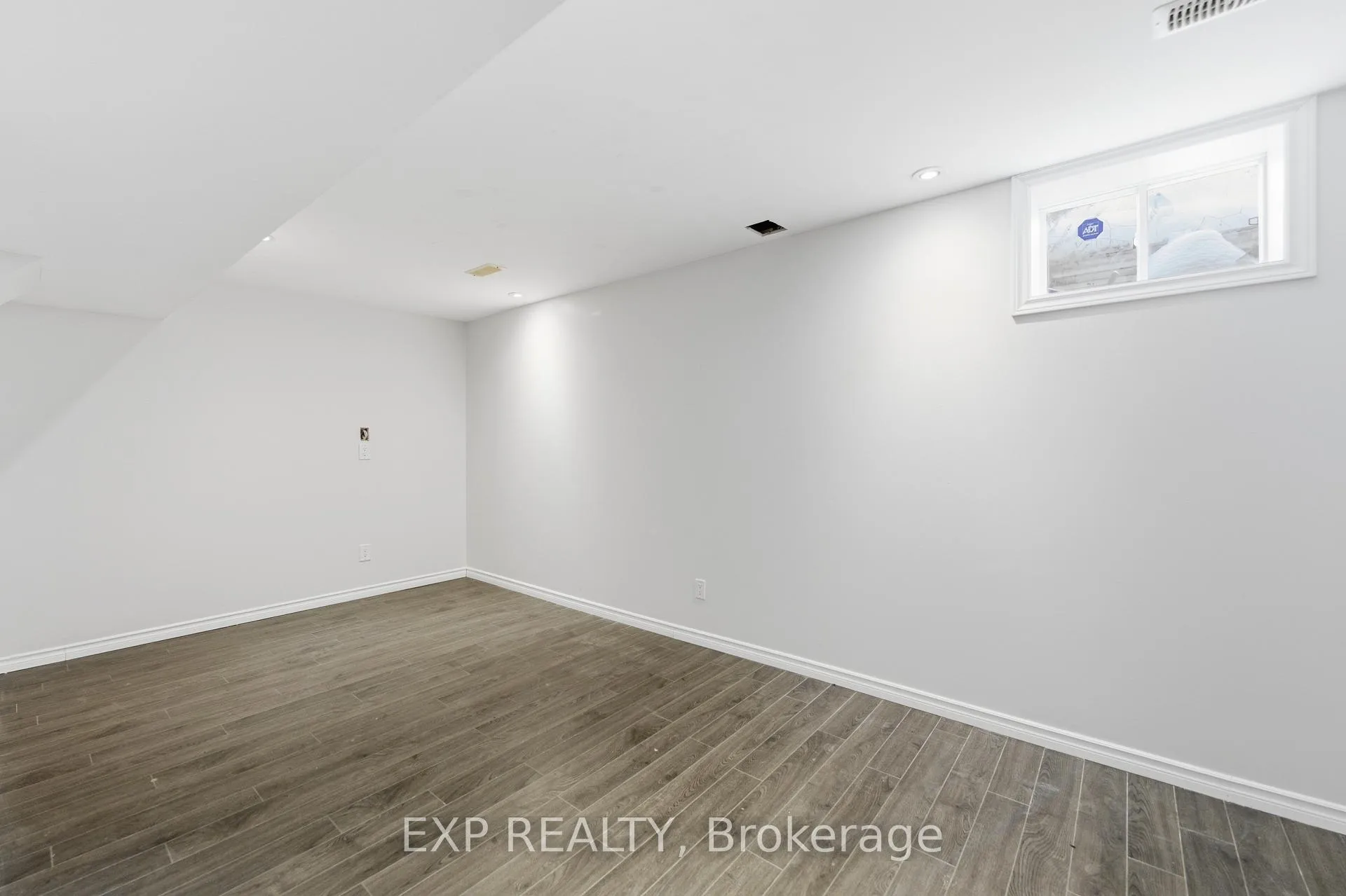 Photo 30 of 30 Fieldberry Private, Ottawa, Barrhaven - Stonebridge — HOMEH