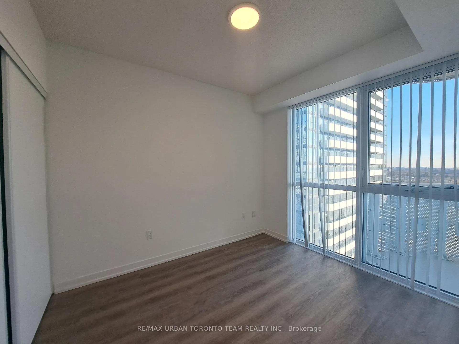 Photo 7 of Unit 2110, 8 Interchange Way, Vaughan, Vaughan Corporate Centre — HOMEH