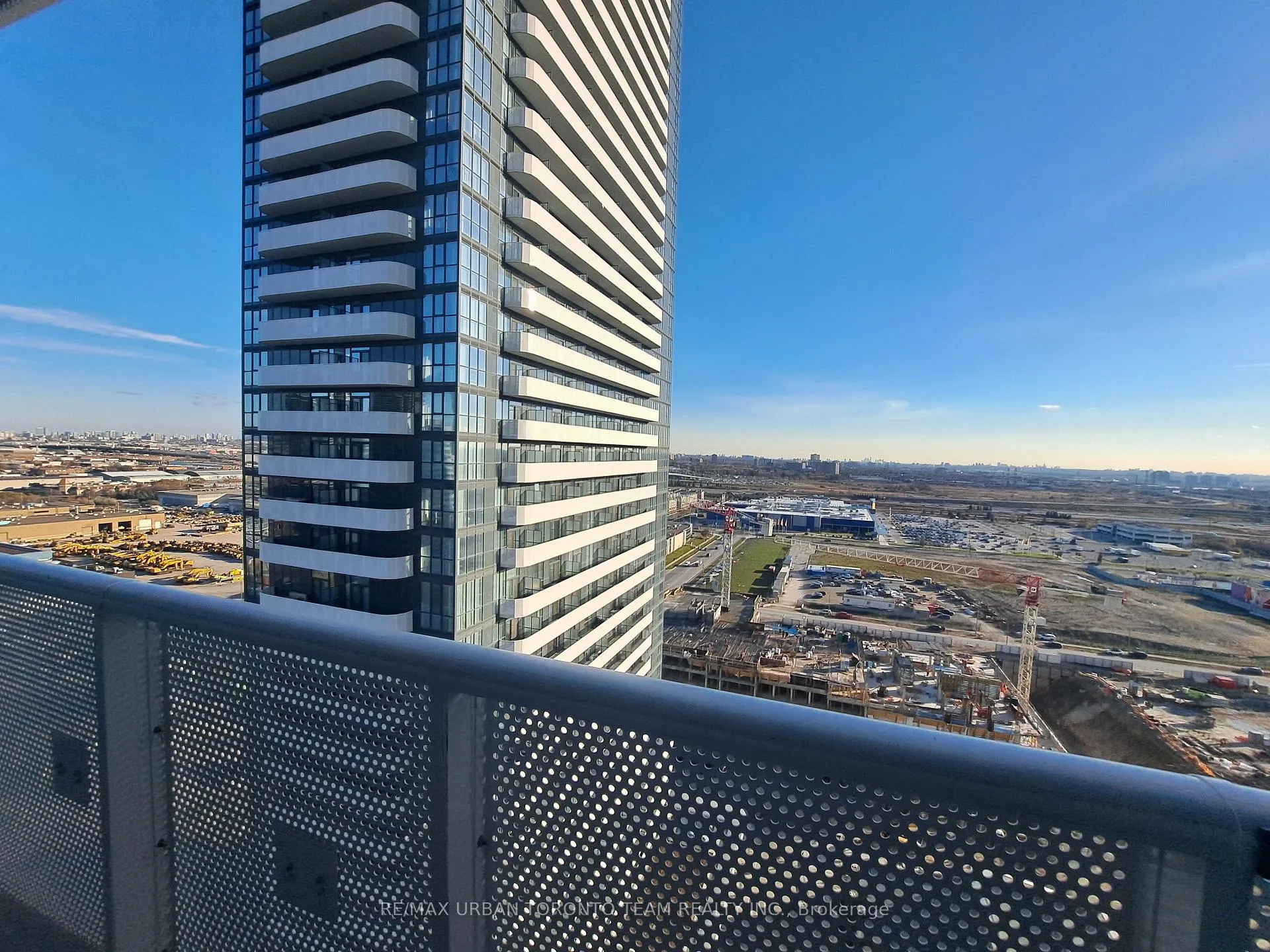 Photo 10 of Unit 2110, 8 Interchange Way, Vaughan, Vaughan Corporate Centre — HOMEH
