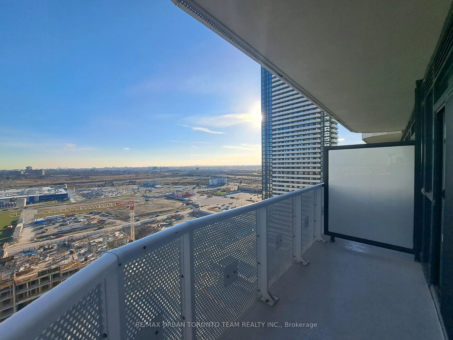 Photo 11 of Unit 2110, 8 Interchange Way, Vaughan, Vaughan Corporate Centre — HOMEH