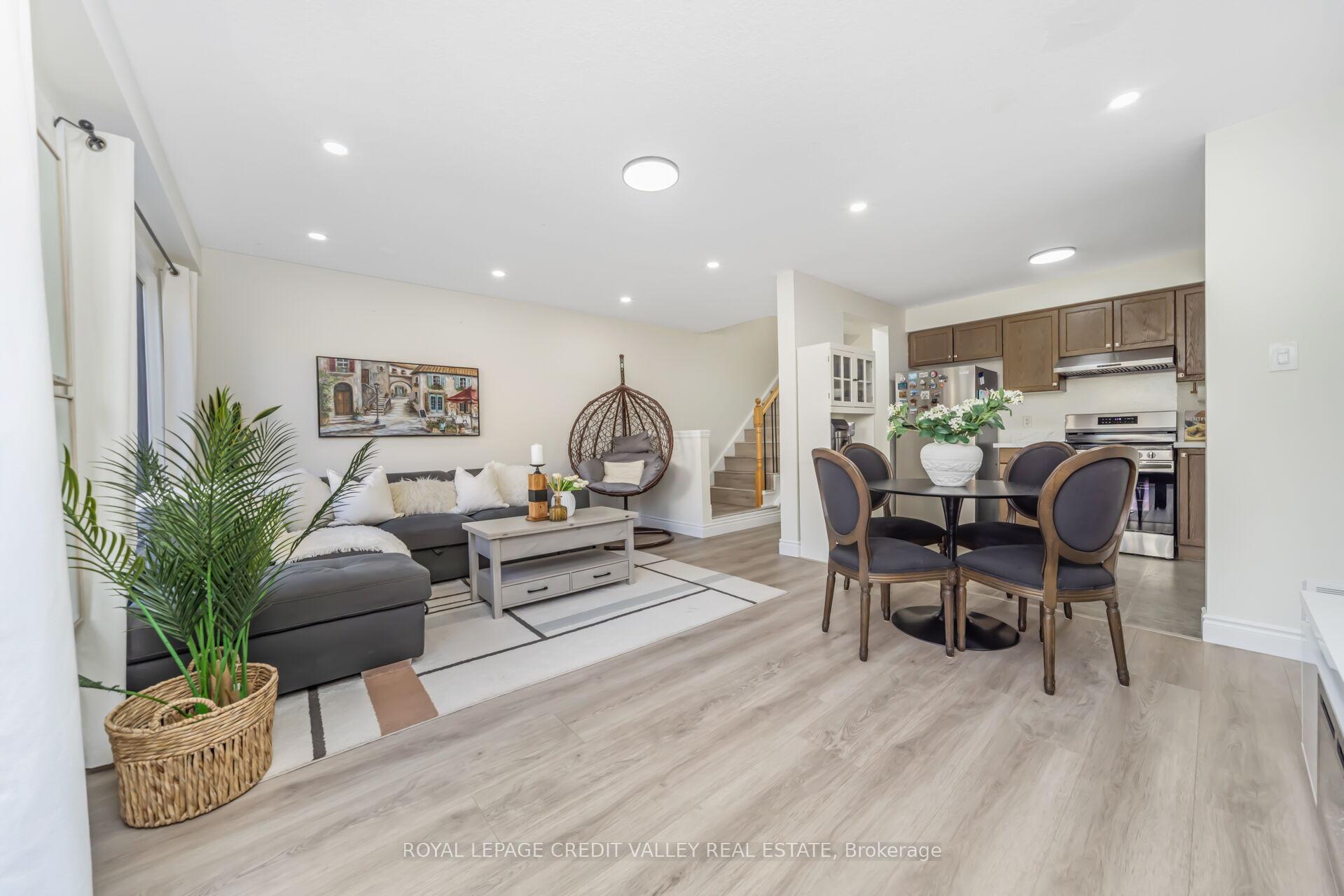 Photo 9 of 58 Rockcliffe Drive, Kitchener — HOMEH