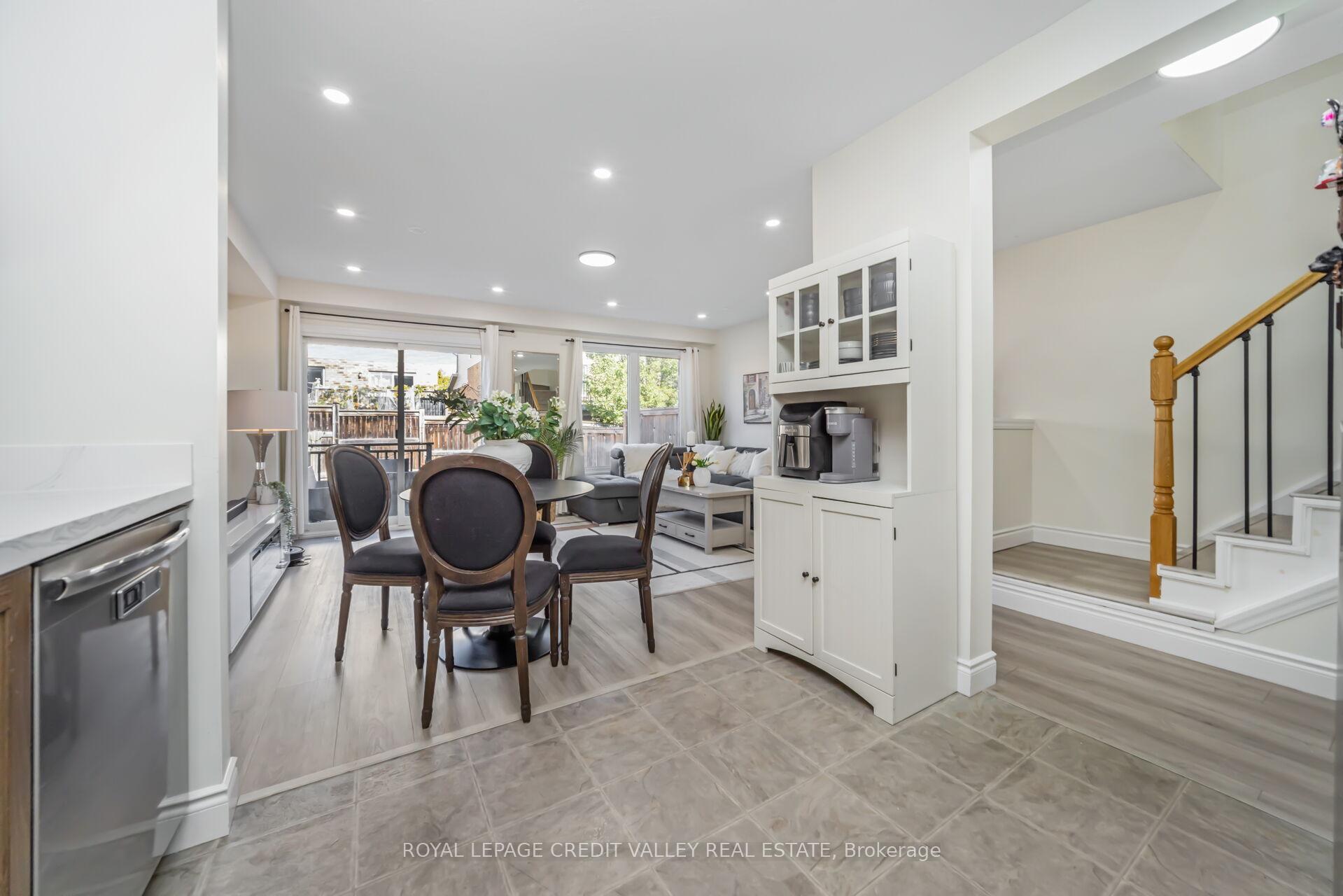 Photo 14 of 58 Rockcliffe Drive, Kitchener — HOMEH