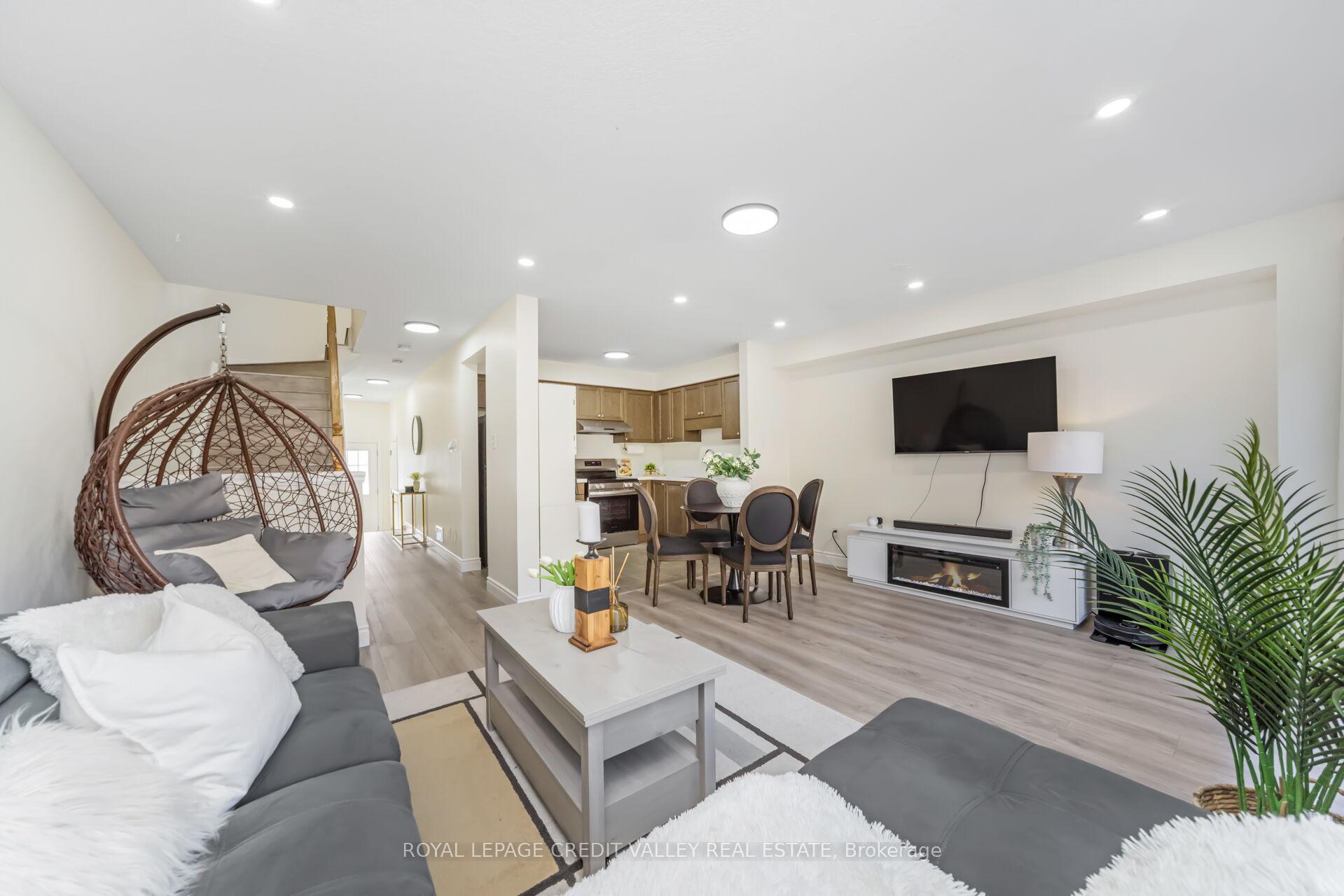 Photo 37 of 58 Rockcliffe Drive, Kitchener — HOMEH