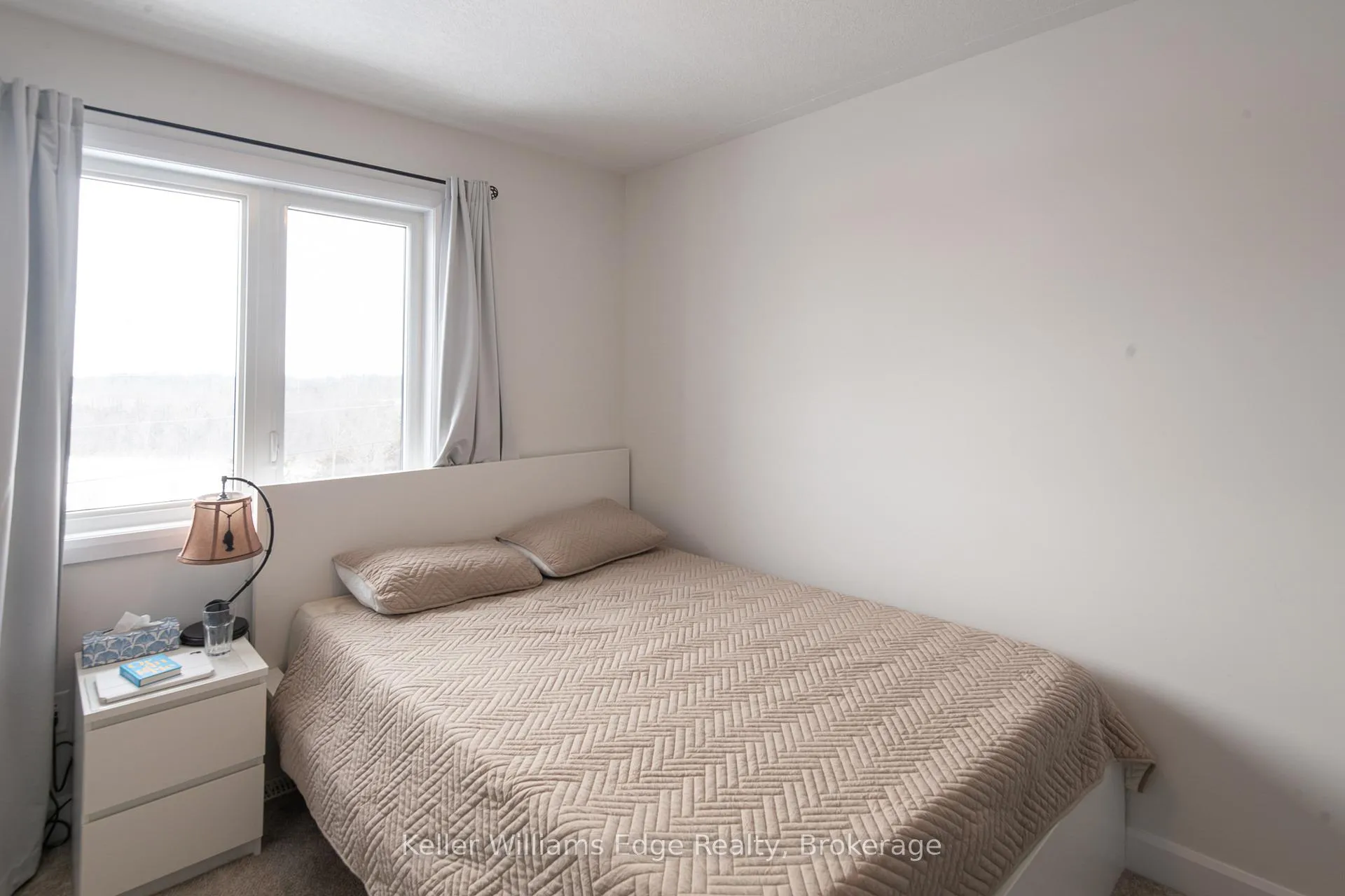 Photo 20 of 143 Superior Drive, Loyalist, Amherstview — HOMEH