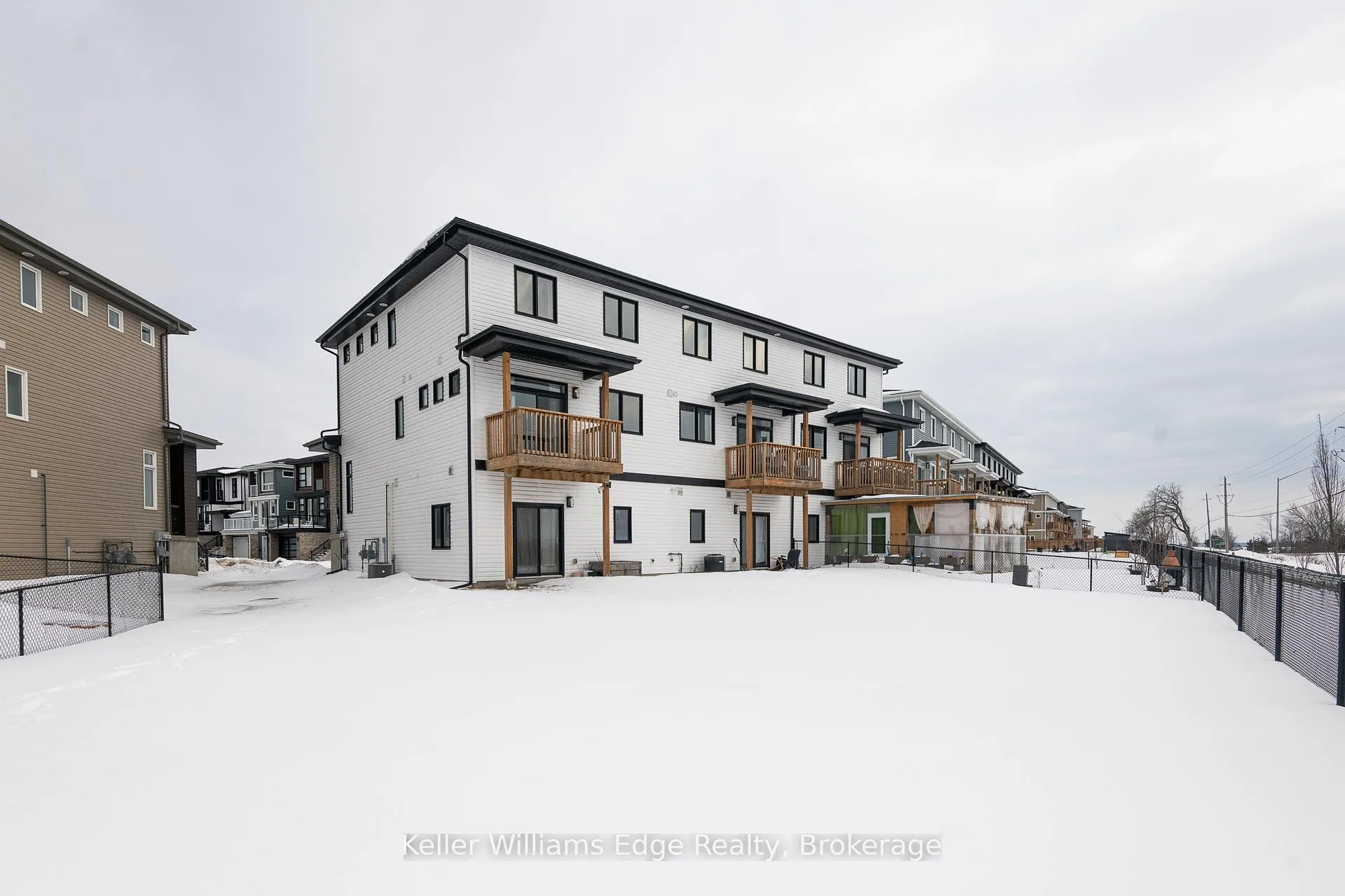 Photo 39 of 143 Superior Drive, Loyalist, Amherstview — HOMEH