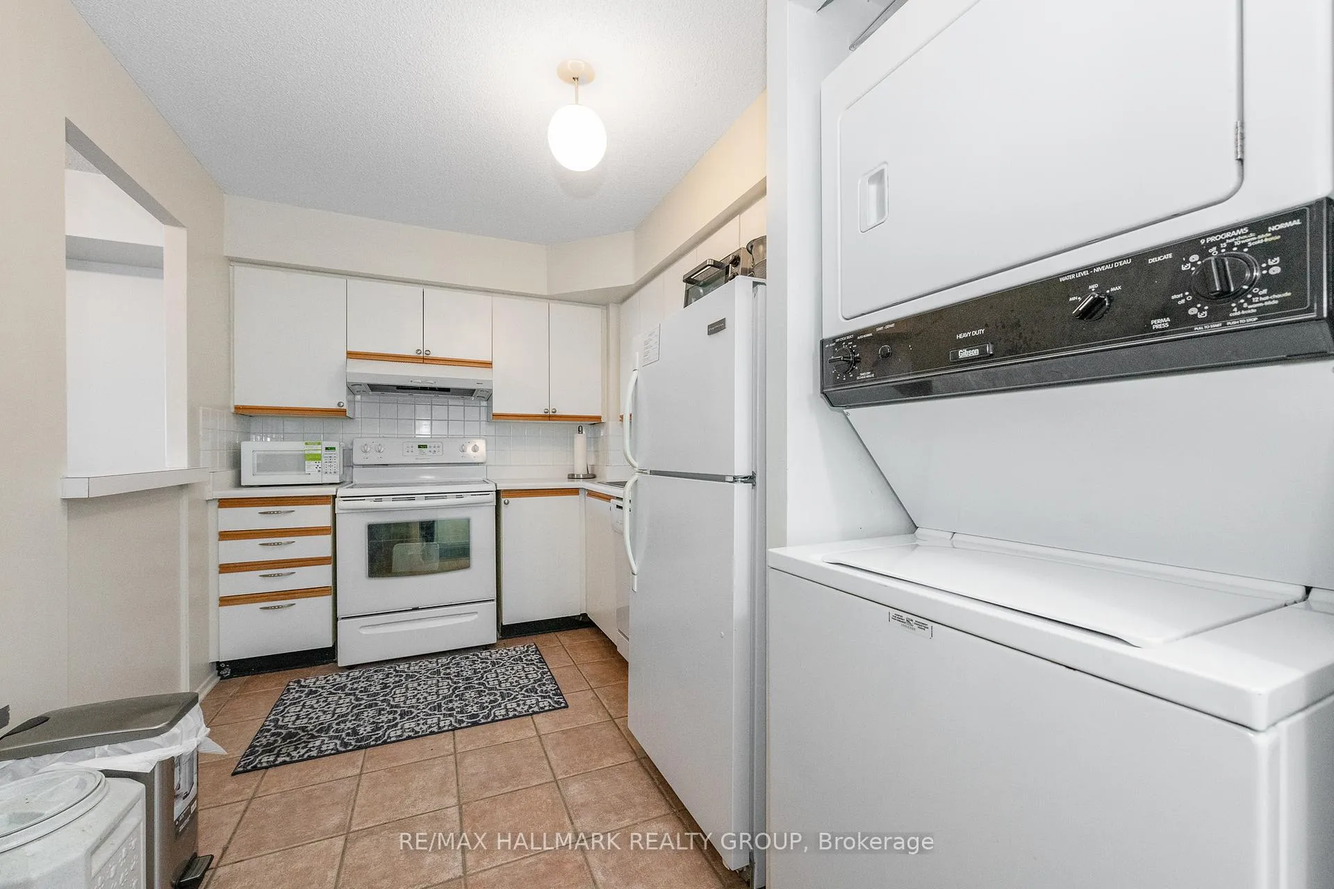 Photo 9 of Unit 1009, 1025 Grenon Avenue, Ottawa, Fairfield Heights — HOMEH