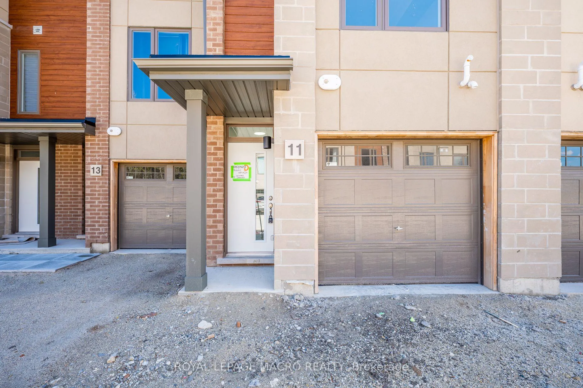 Photo 4 of 11 Winters Crescent, Collingwood — HOMEH
