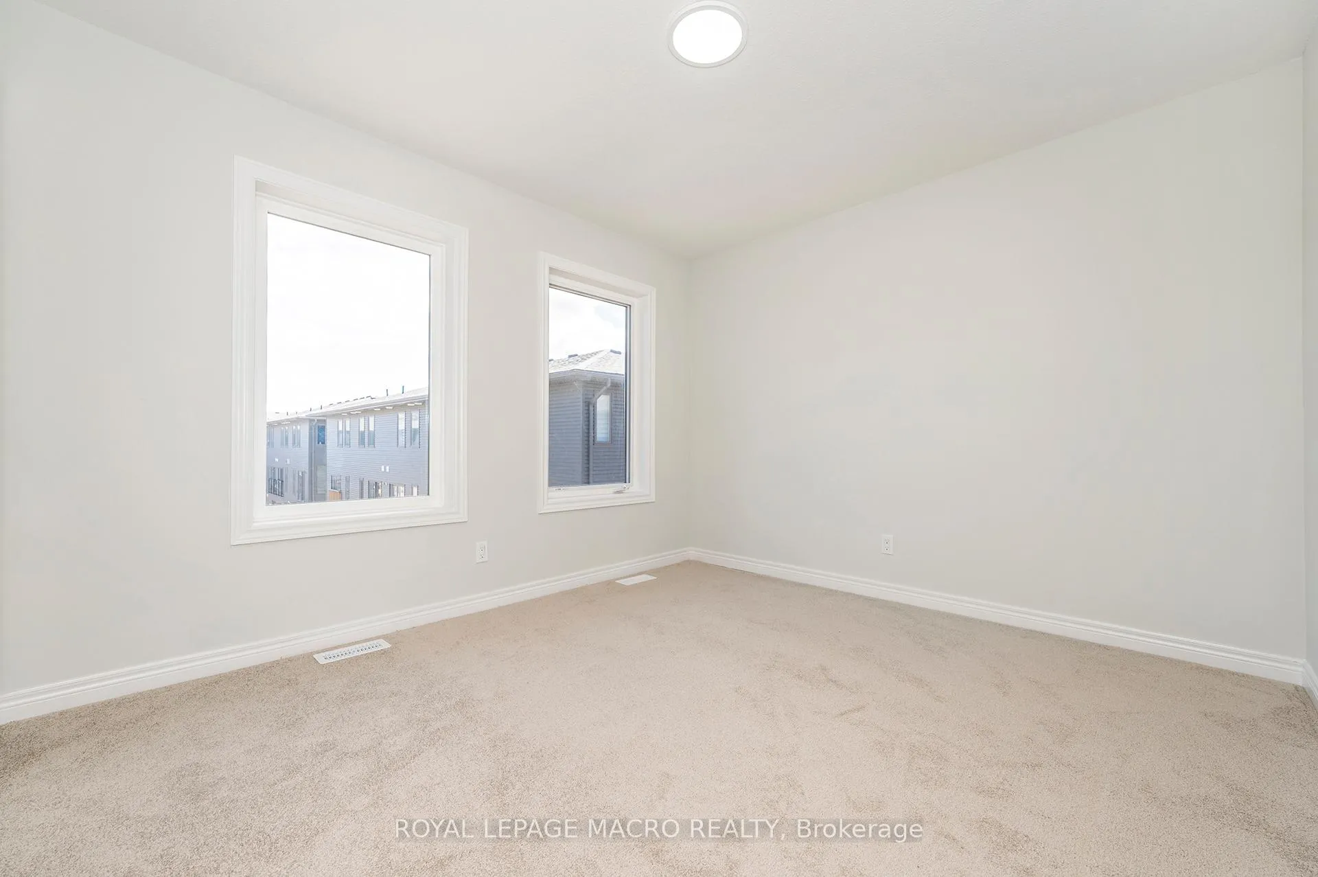Photo 14 of 11 Winters Crescent, Collingwood — HOMEH