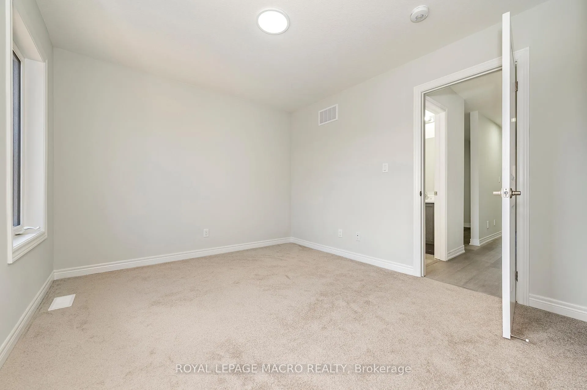 Photo 18 of 11 Winters Crescent, Collingwood — HOMEH