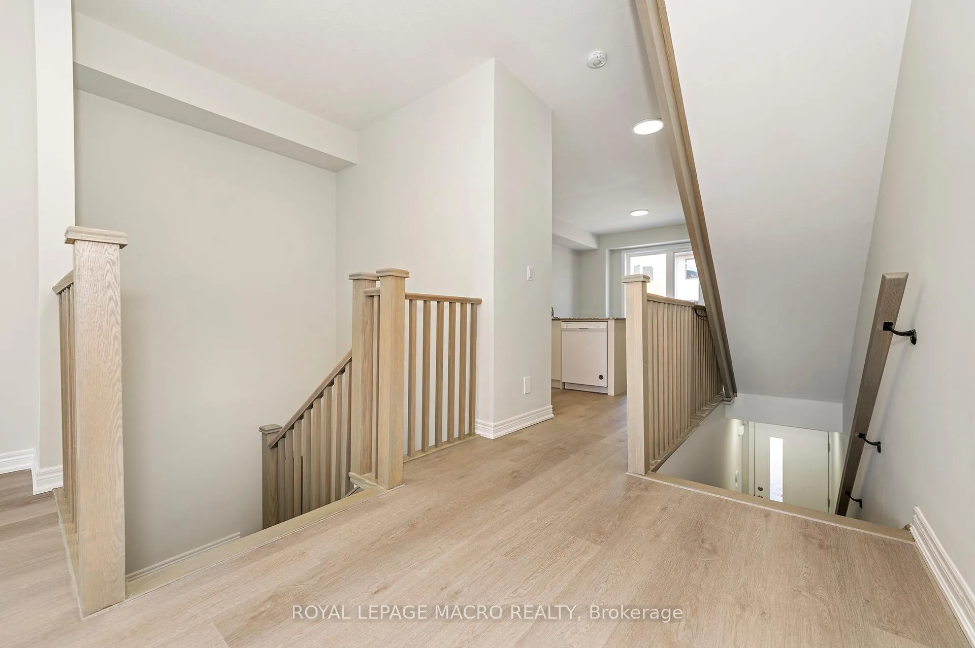 Photo 24 of 11 Winters Crescent, Collingwood — HOMEH