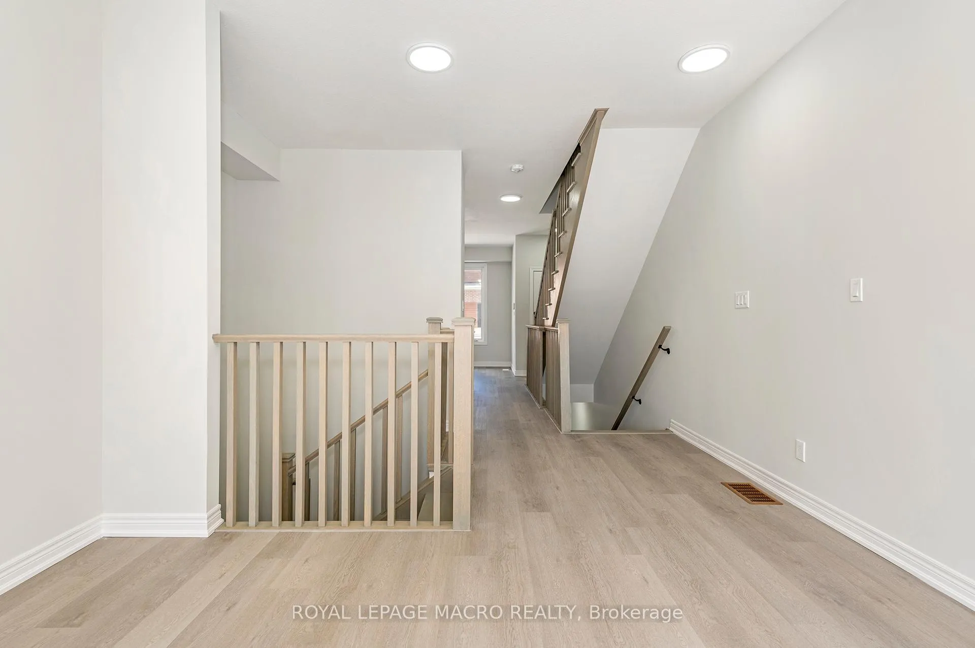 Photo 27 of 11 Winters Crescent, Collingwood — HOMEH