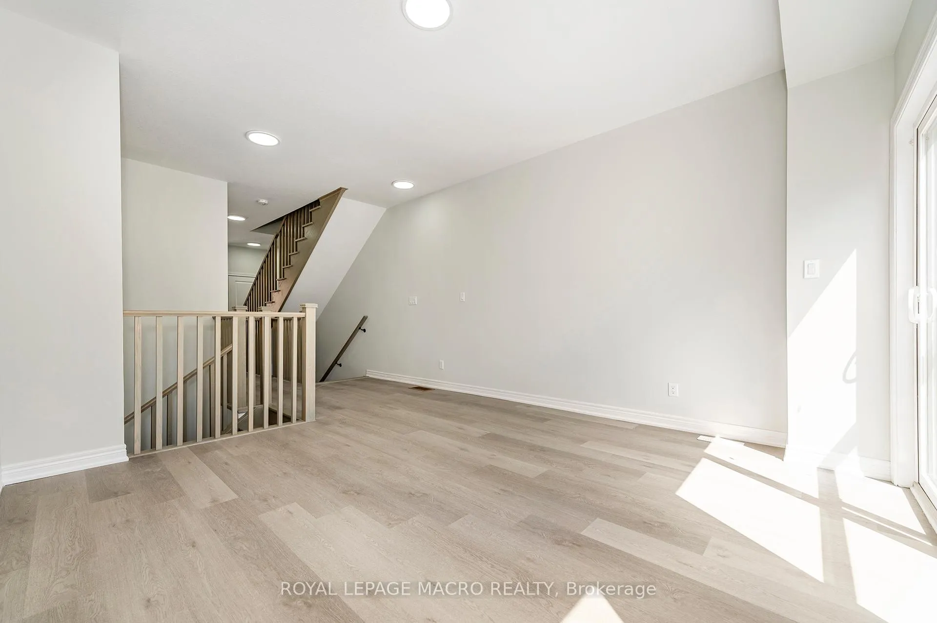 Photo 28 of 11 Winters Crescent, Collingwood — HOMEH