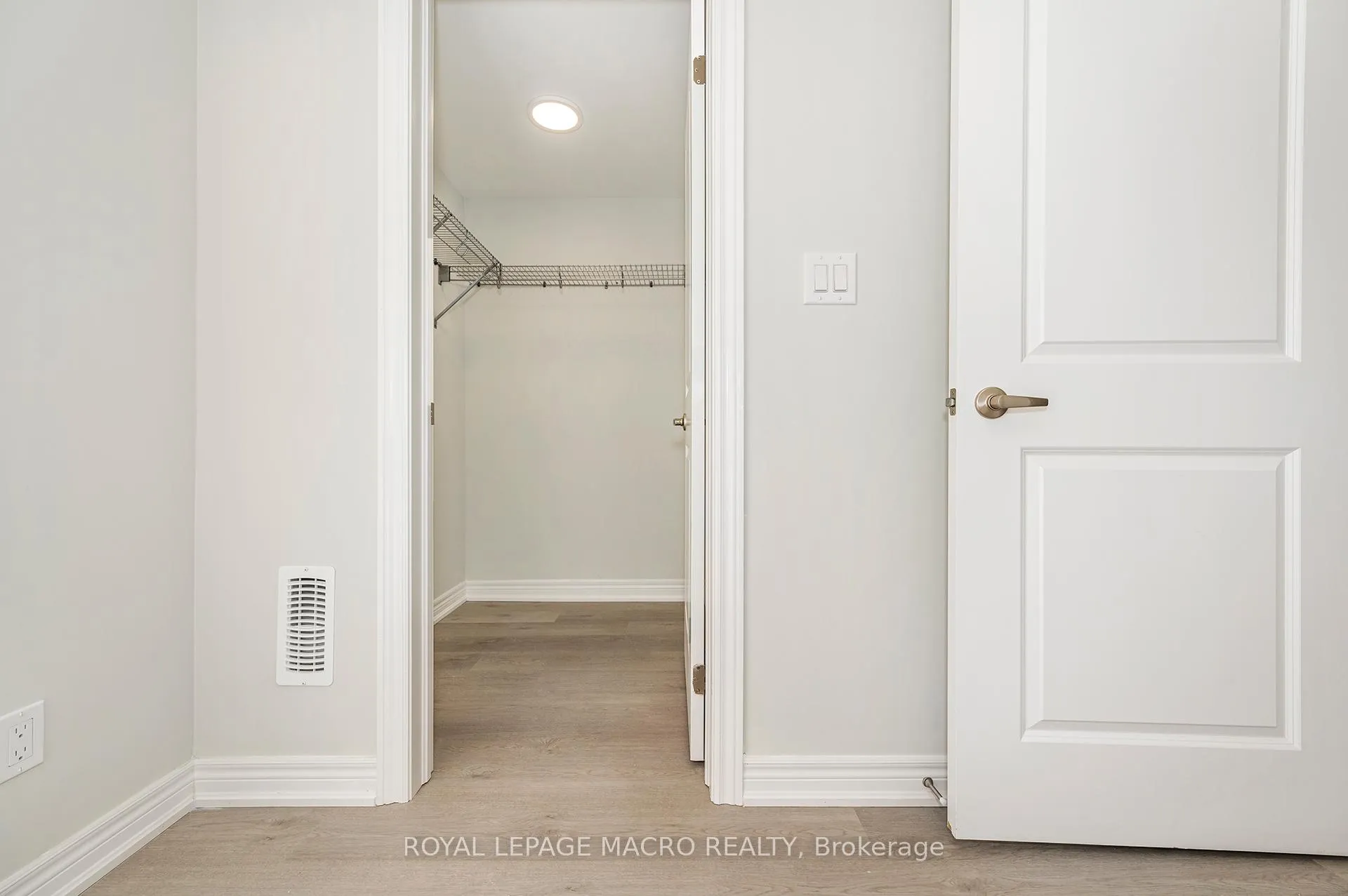 Photo 36 of 11 Winters Crescent, Collingwood — HOMEH