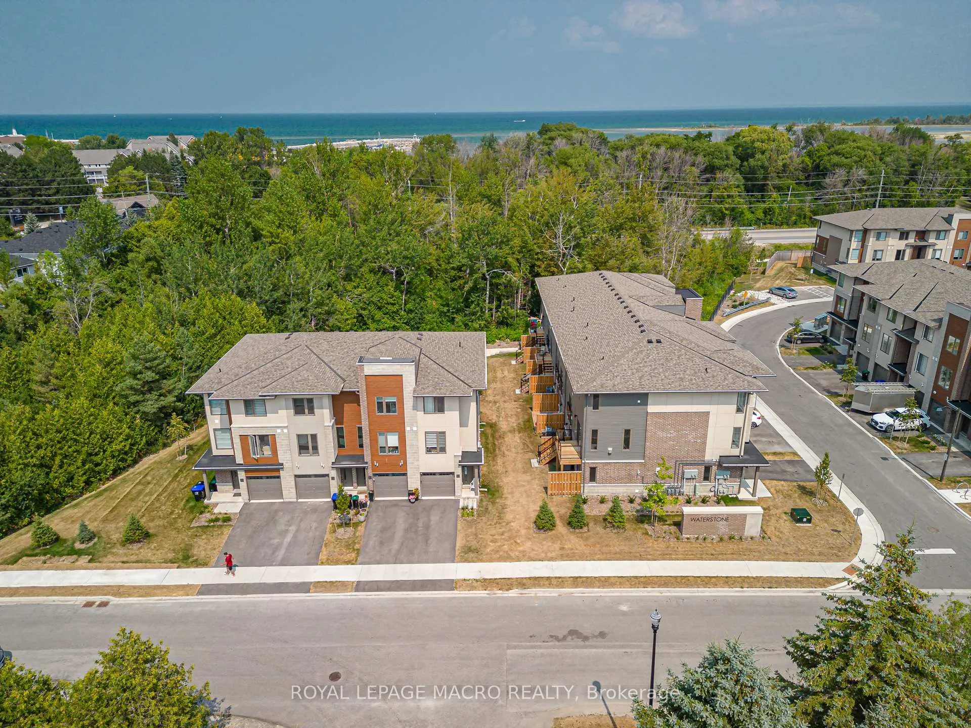Photo 45 of 11 Winters Crescent, Collingwood — HOMEH