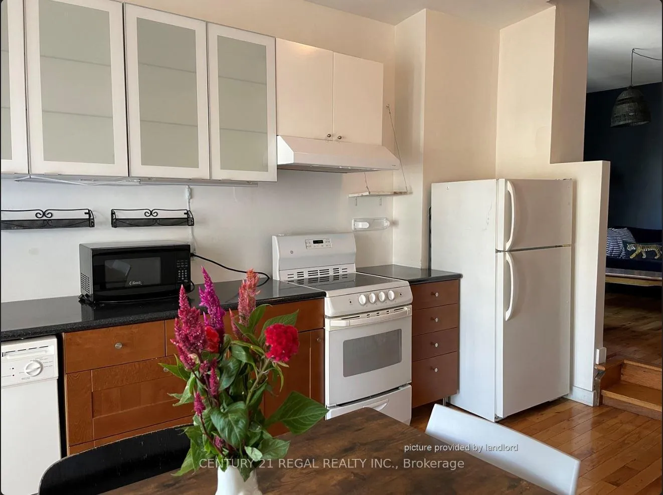 Front of Unit 3, 1336 Queen Street W