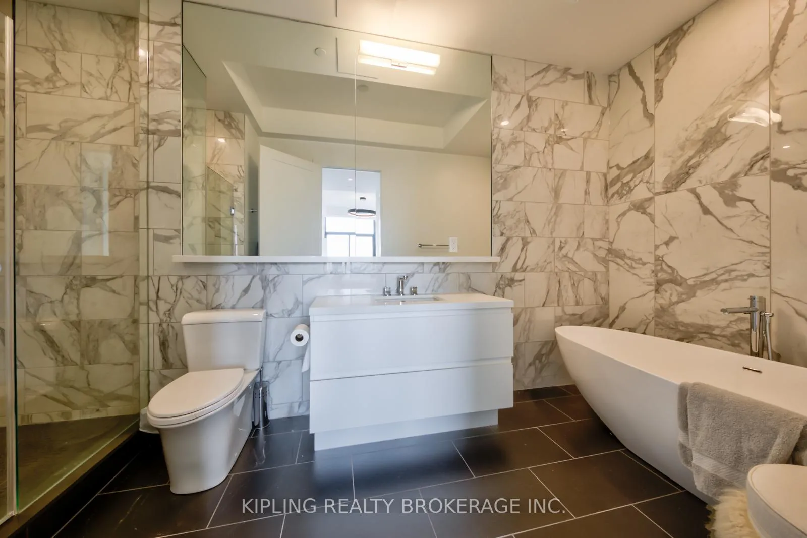 Photo 10 of Unit 2403, 101 St Clair Avenue W, Toronto, Yonge-St. Clair — HOMEH