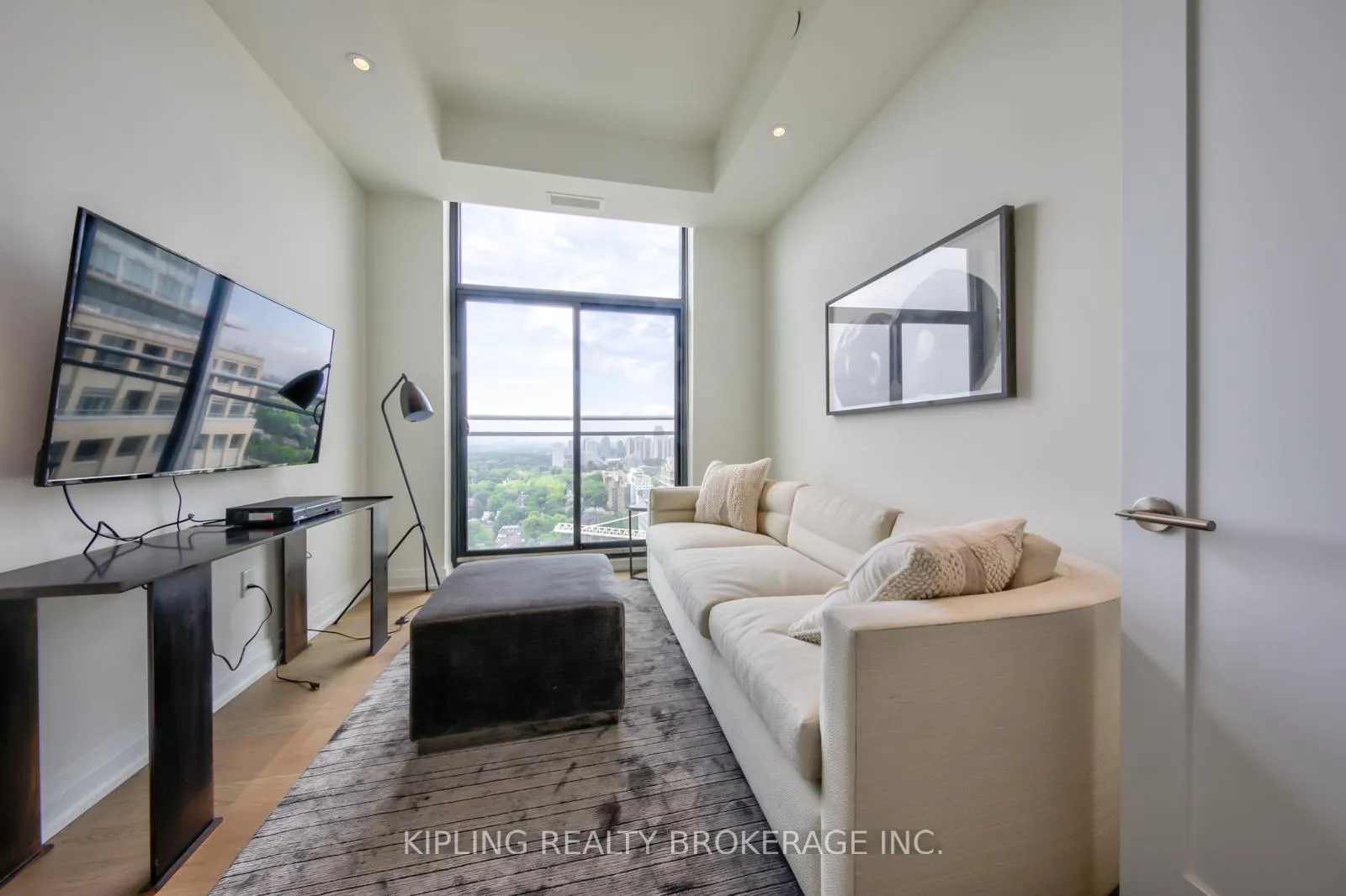 Photo 11 of Unit 2403, 101 St Clair Avenue W, Toronto, Yonge-St. Clair — HOMEH