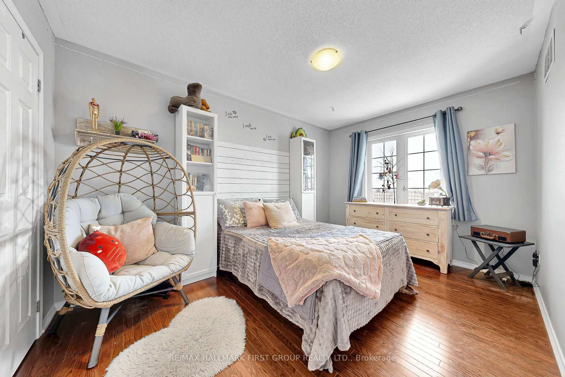 Photo 20 of 19 Waterlily Trail, King, Schomberg — HOMEH
