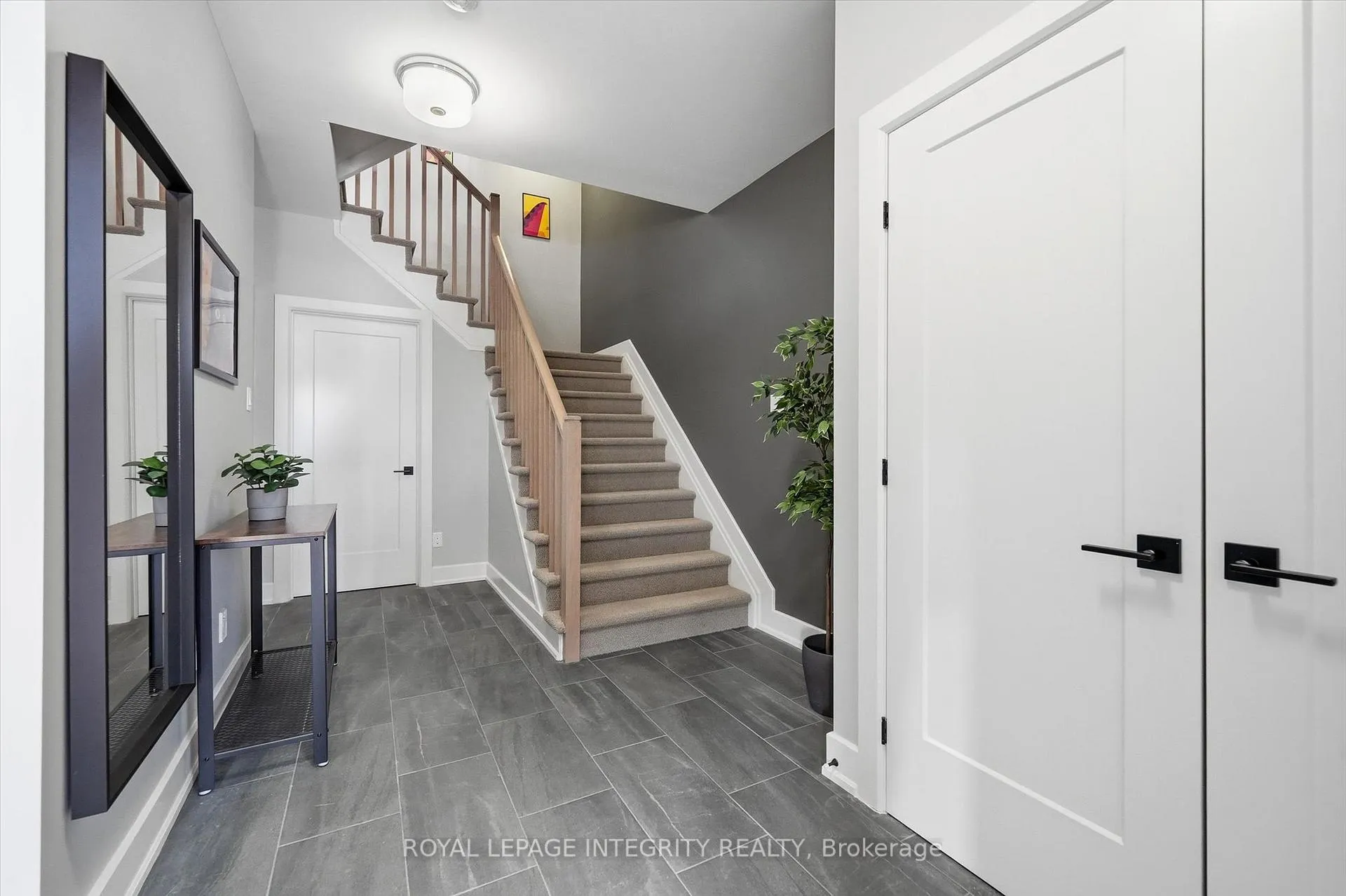 Photo 3 of 517 Stadacone Row, Ottawa, Camelot — HOMEH