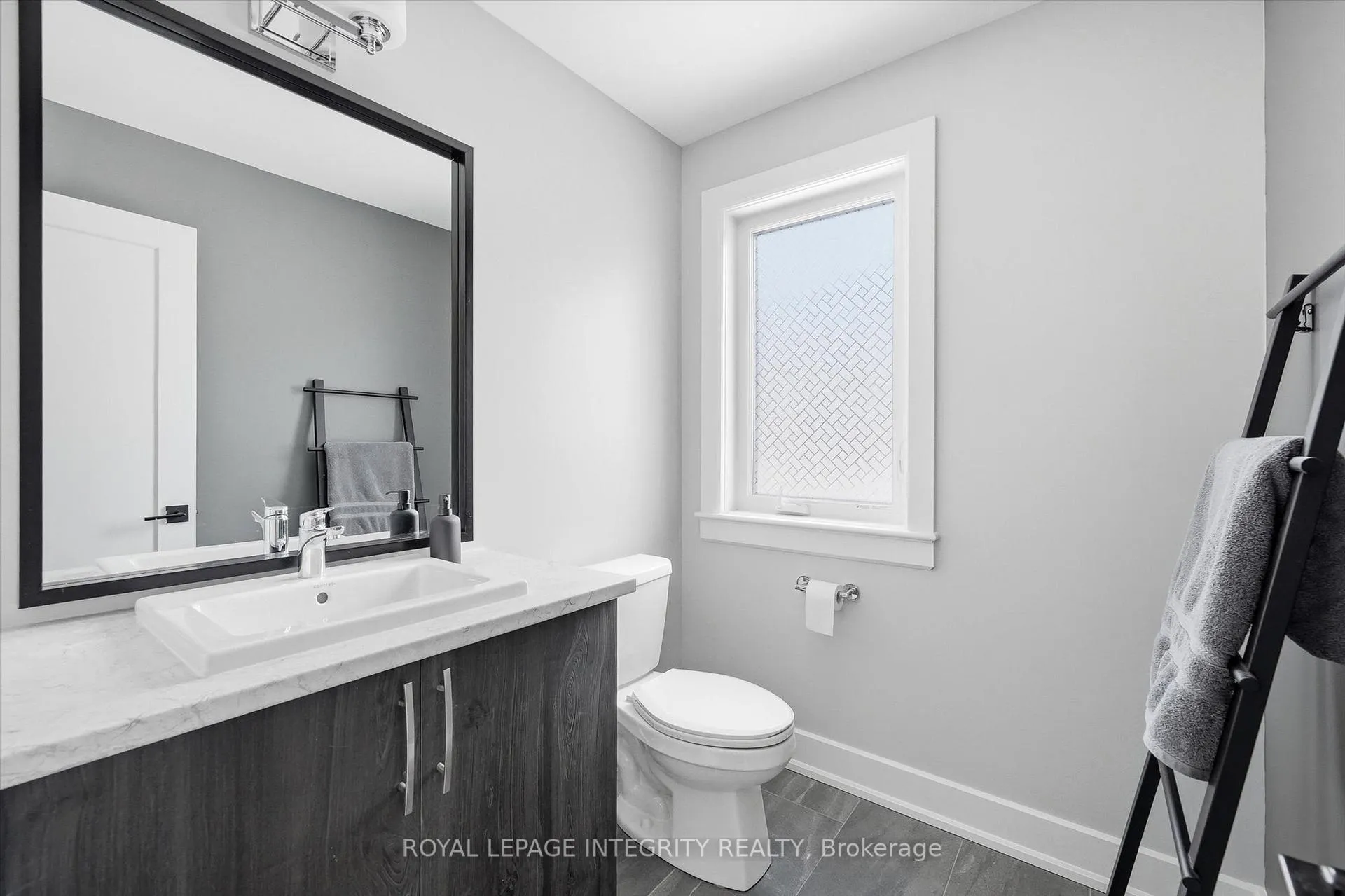 Photo 5 of 517 Stadacone Row, Ottawa, Camelot — HOMEH