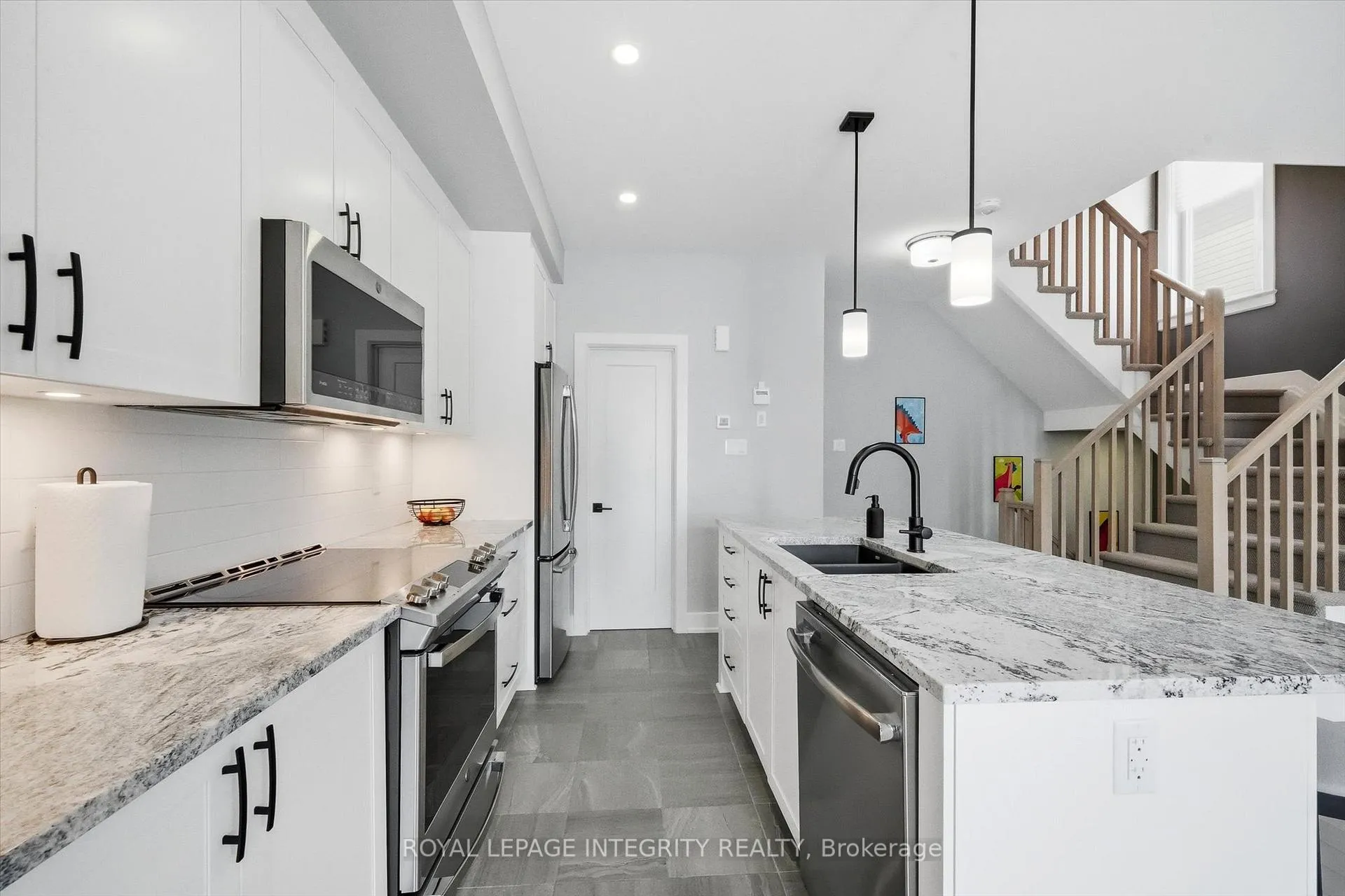 Photo 8 of 517 Stadacone Row, Ottawa, Camelot — HOMEH