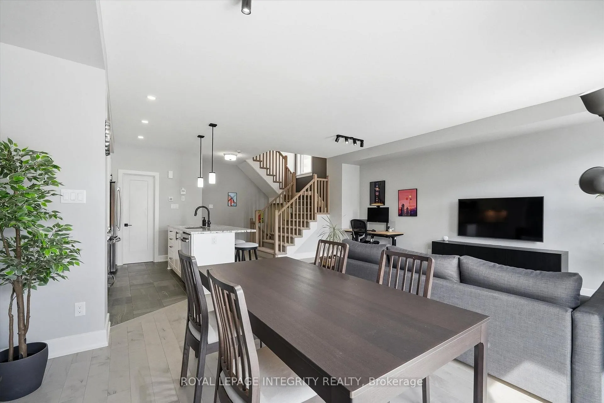 Photo 12 of 517 Stadacone Row, Ottawa, Camelot — HOMEH