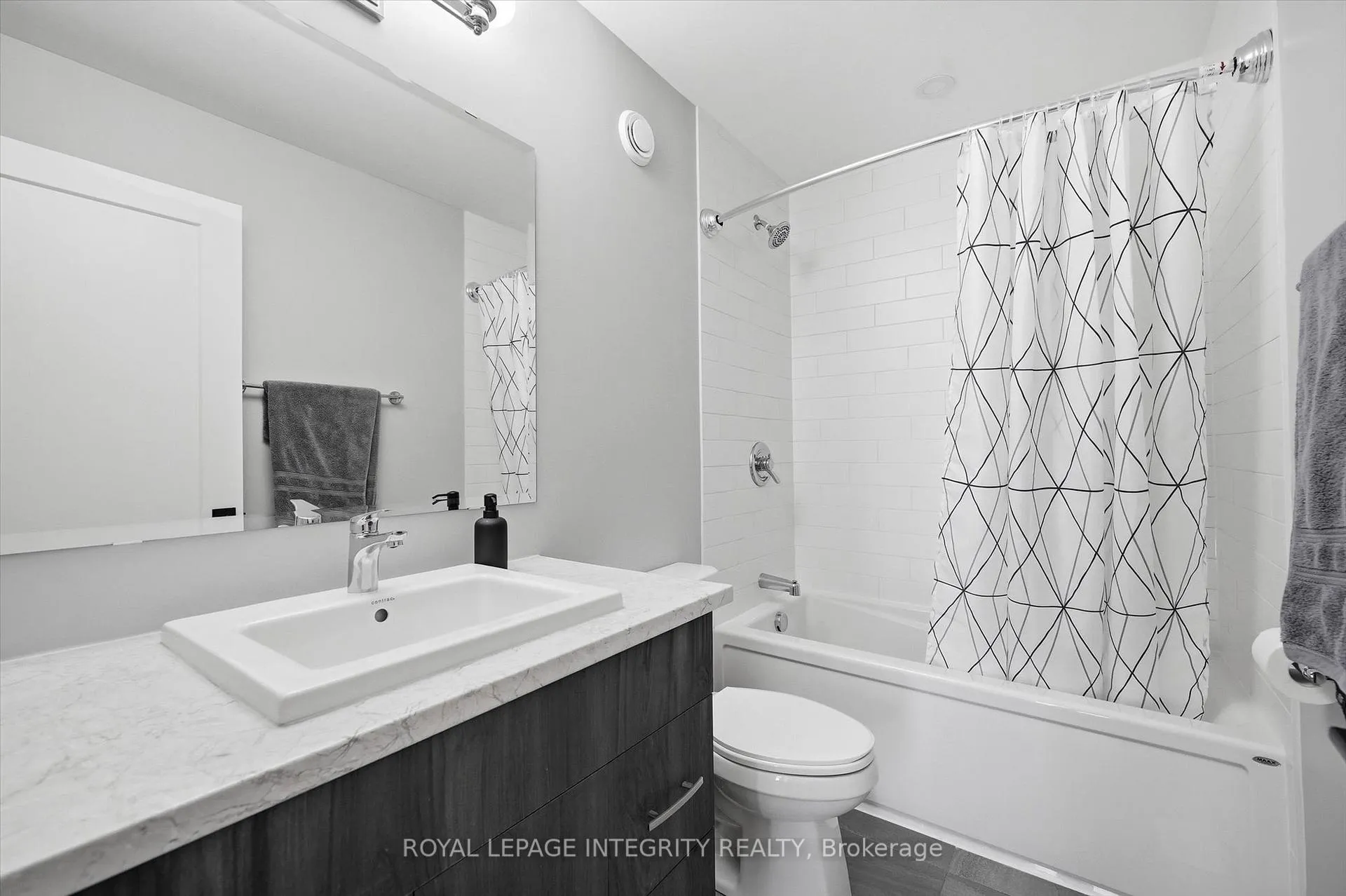Photo 20 of 517 Stadacone Row, Ottawa, Camelot — HOMEH