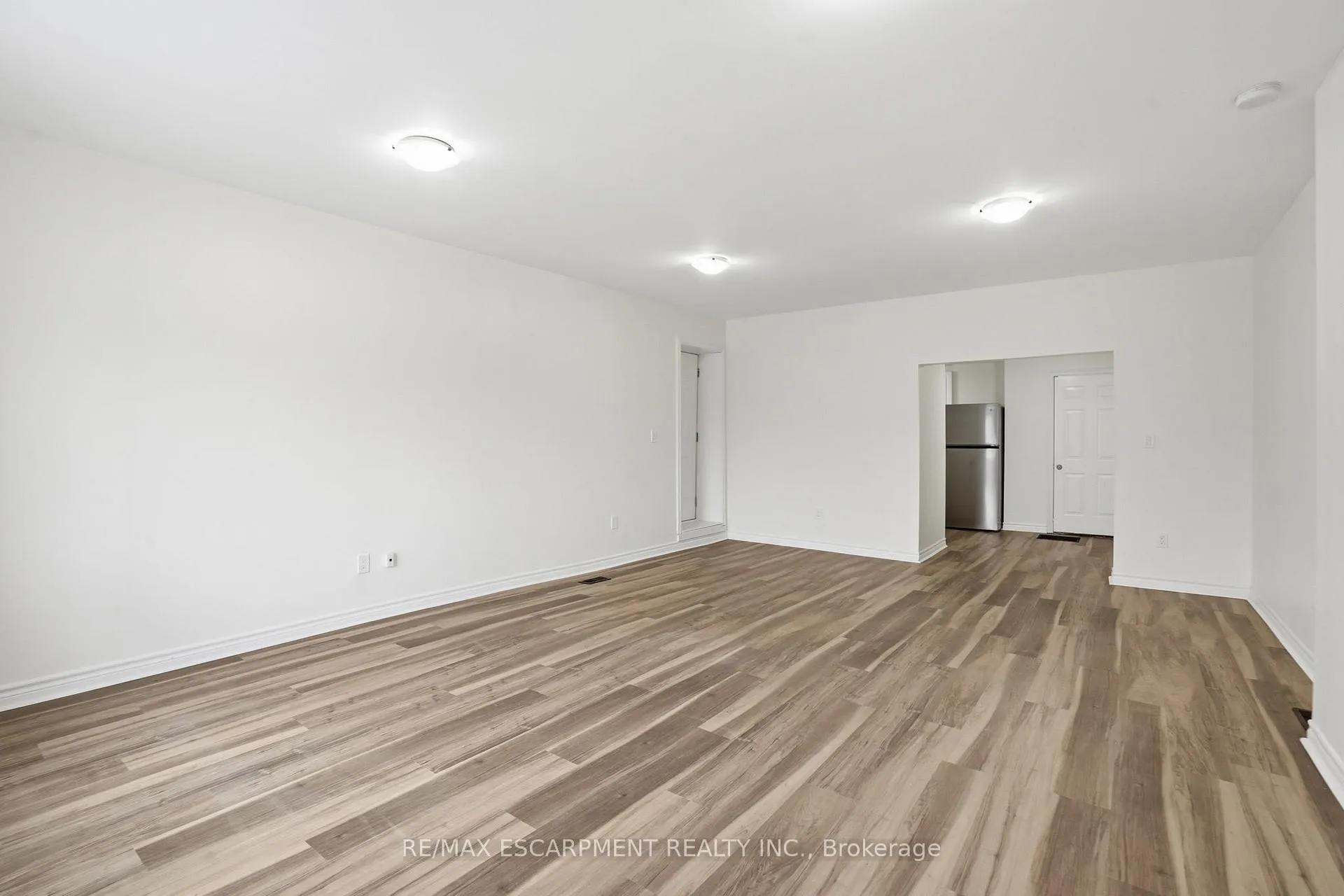 Photo 10 of Unit BACHELOR, 237 Queen Street, Hamilton, Strathcona — HOMEH