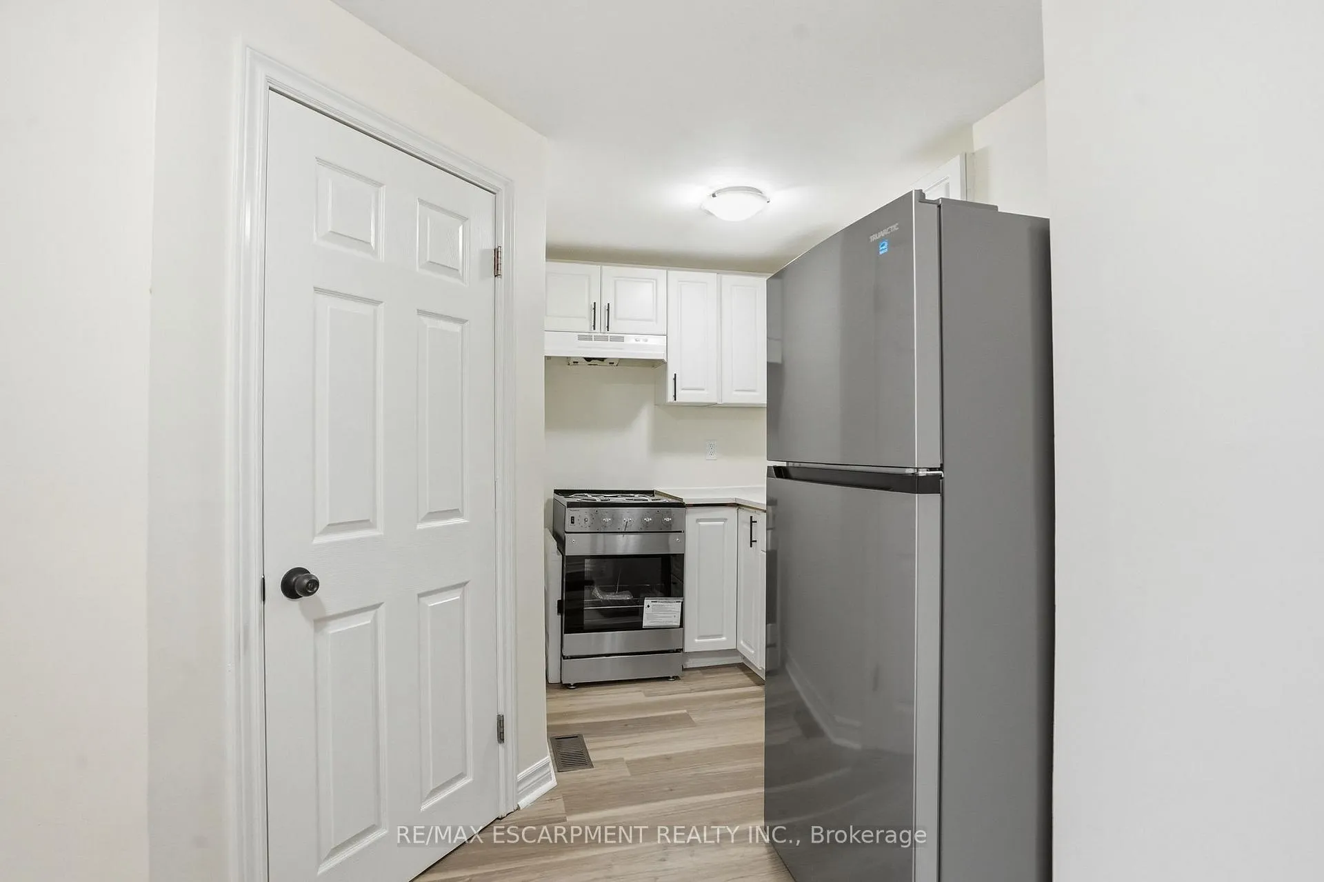 Photo 21 of Unit BACHELOR, 237 Queen Street, Hamilton, Strathcona — HOMEH