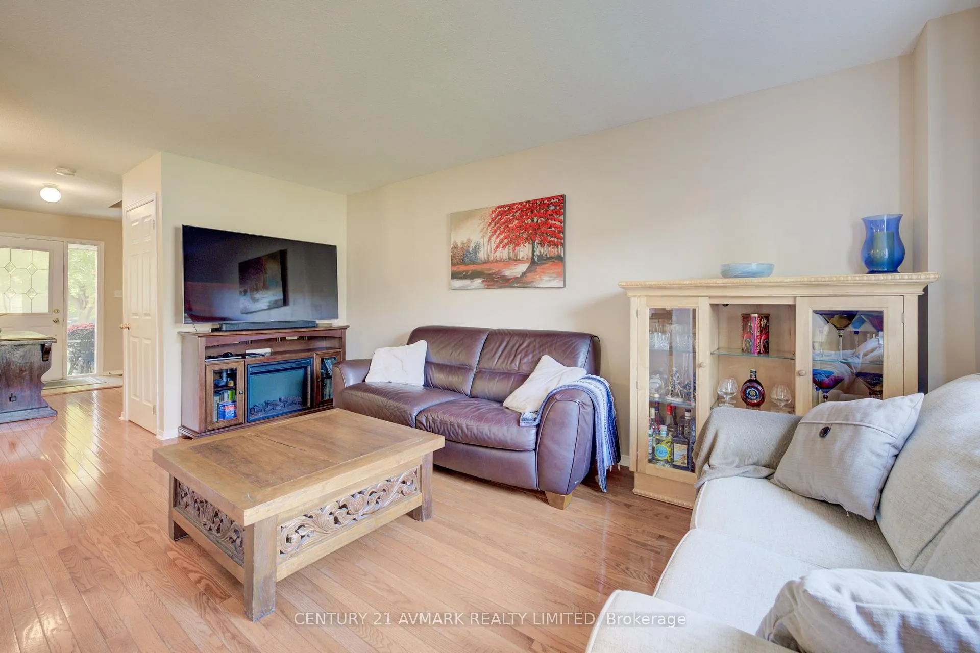 Photo 8 of 4893 Northgate Crescent, Lincoln, Lincoln Lake — HOMEH