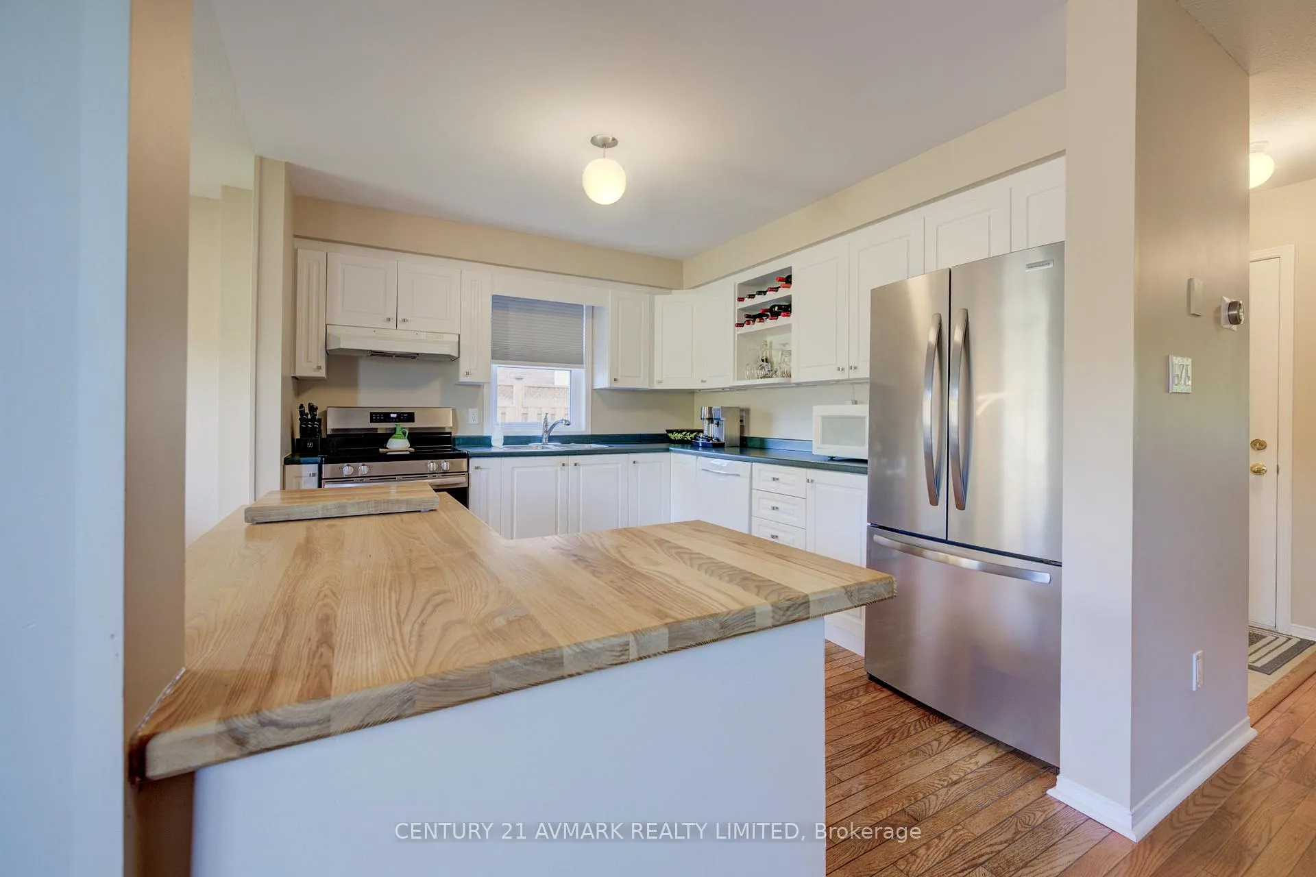 Photo 9 of 4893 Northgate Crescent, Lincoln, Lincoln Lake — HOMEH