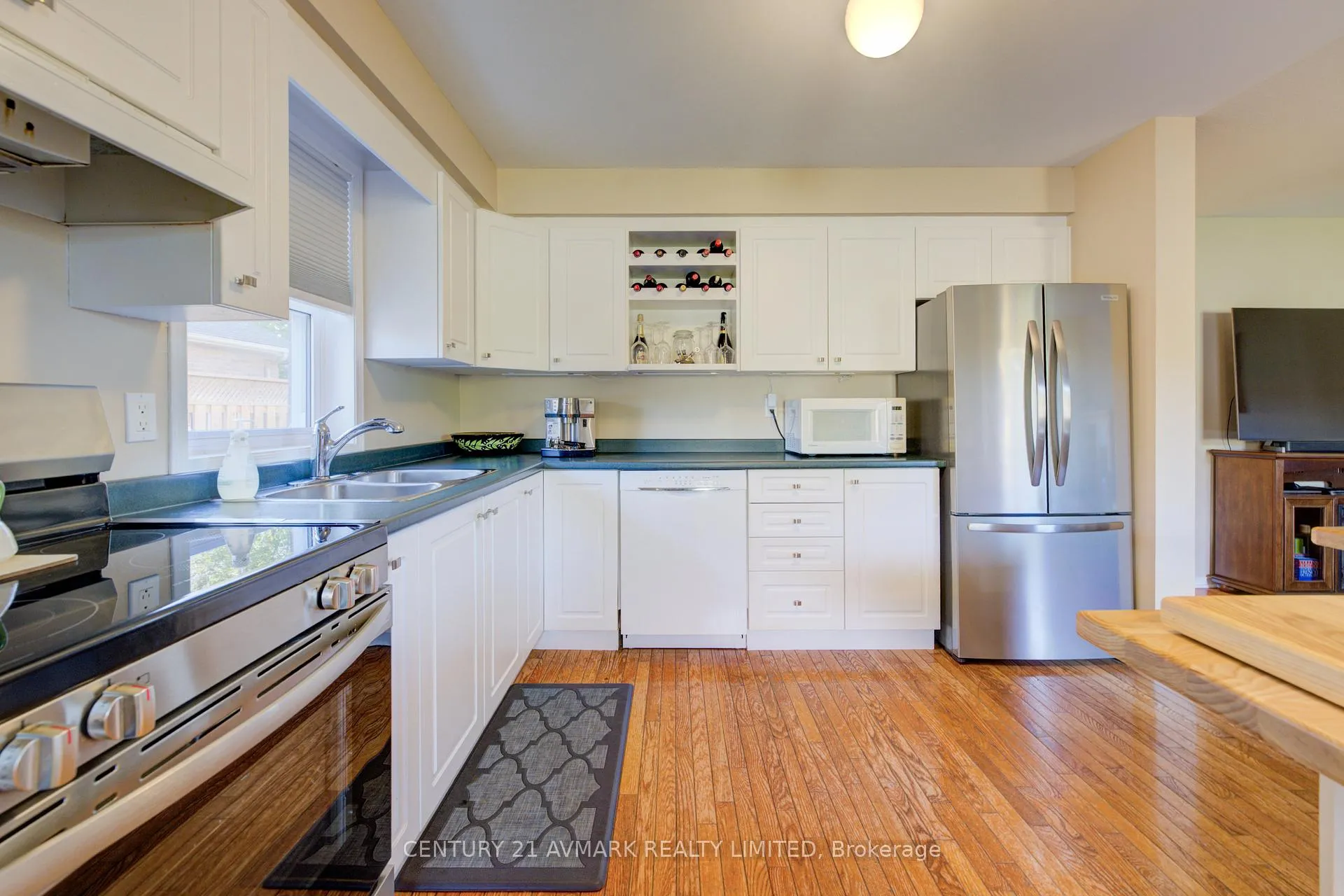 Photo 14 of 4893 Northgate Crescent, Lincoln, Lincoln Lake — HOMEH