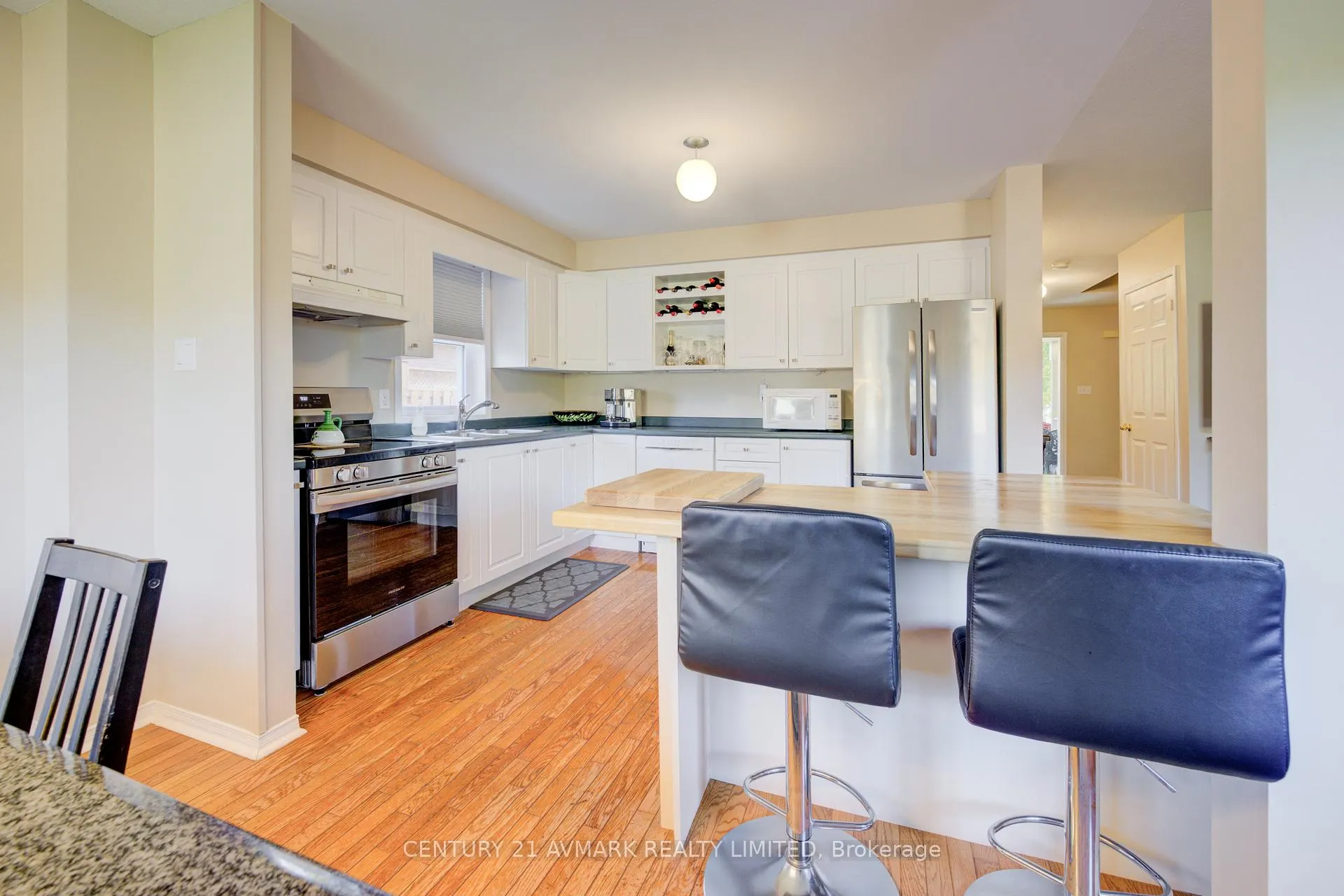 Photo 15 of 4893 Northgate Crescent, Lincoln, Lincoln Lake — HOMEH