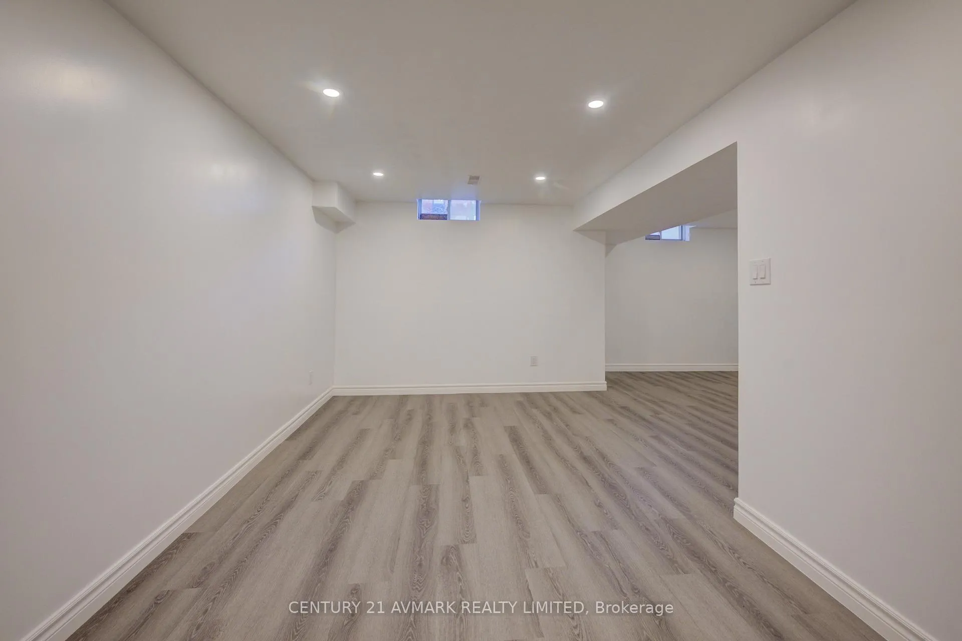 Photo 24 of 4893 Northgate Crescent, Lincoln, Lincoln Lake — HOMEH