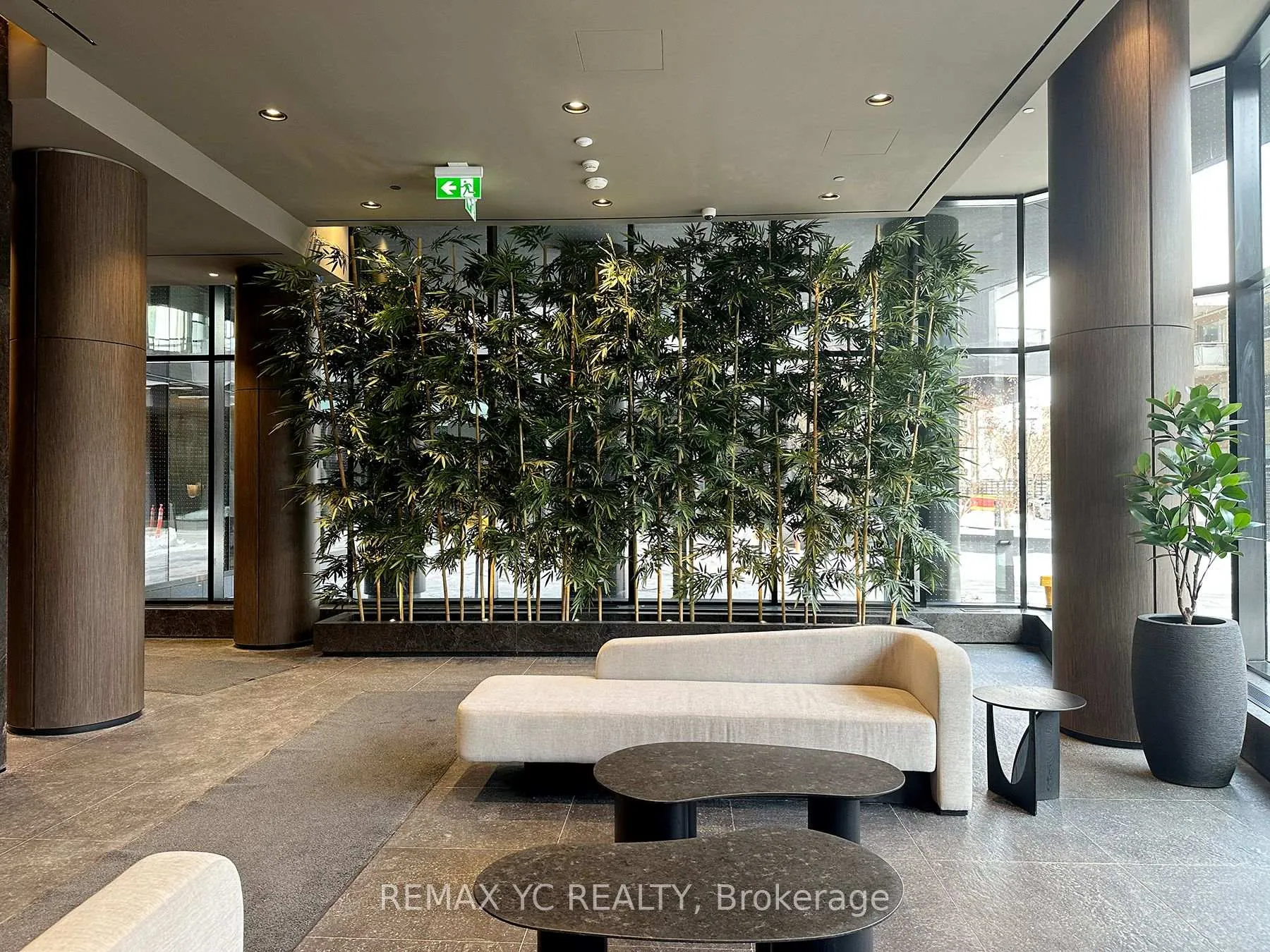 Photo 2 of Unit 2806, 110 Broadway Avenue, Toronto, Mount Pleasant West — HOMEH