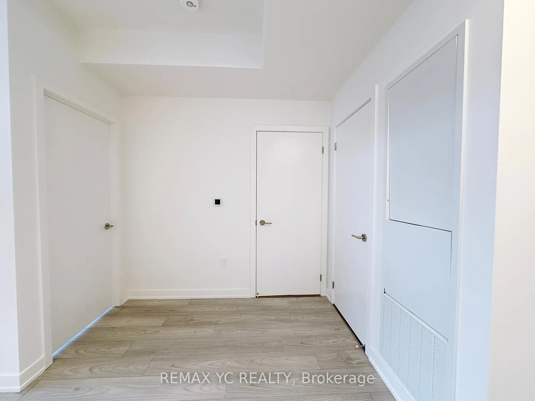 Photo 7 of Unit 2806, 110 Broadway Avenue, Toronto, Mount Pleasant West — HOMEH