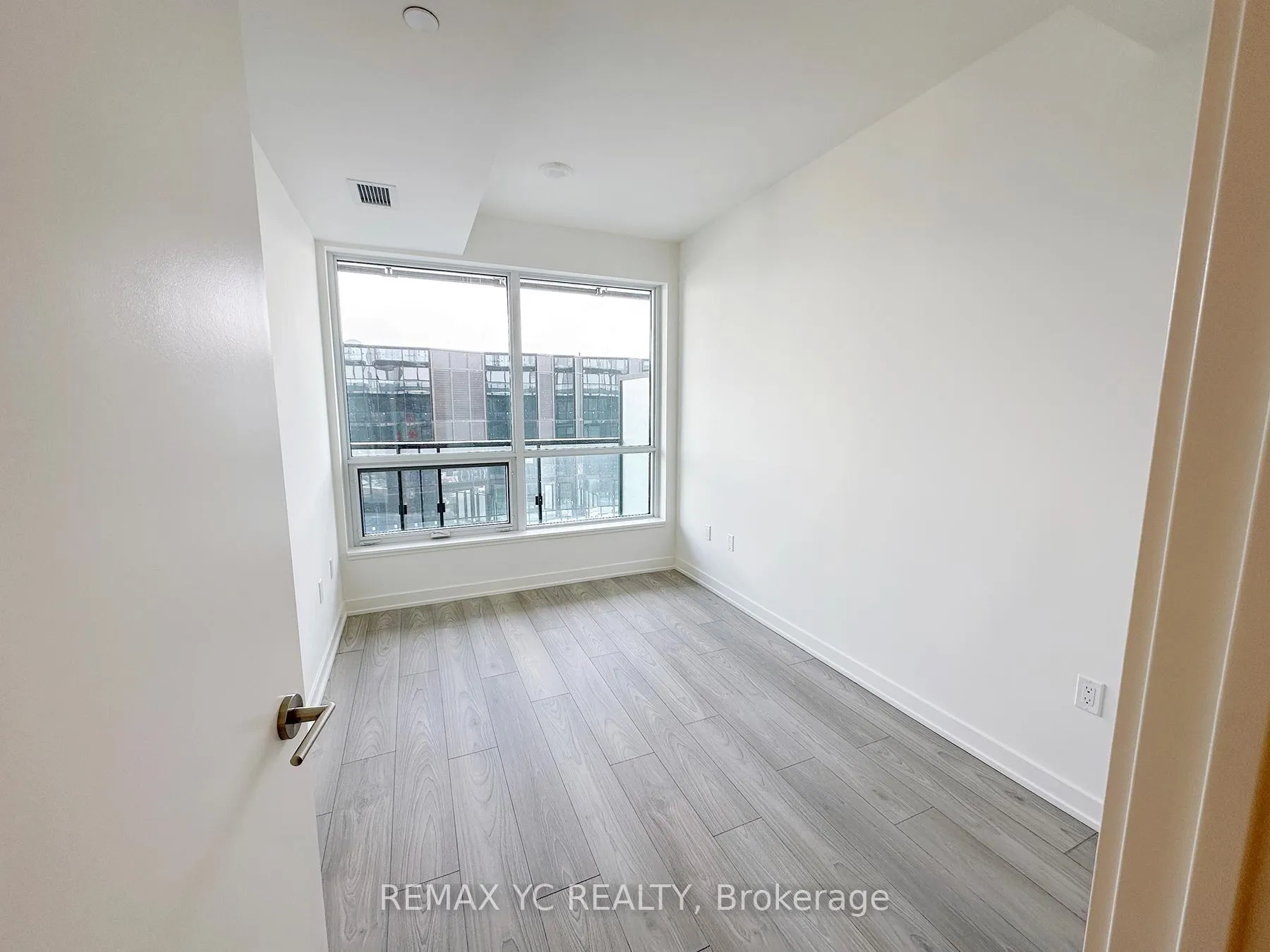 Photo 12 of Unit 2806, 110 Broadway Avenue, Toronto, Mount Pleasant West — HOMEH