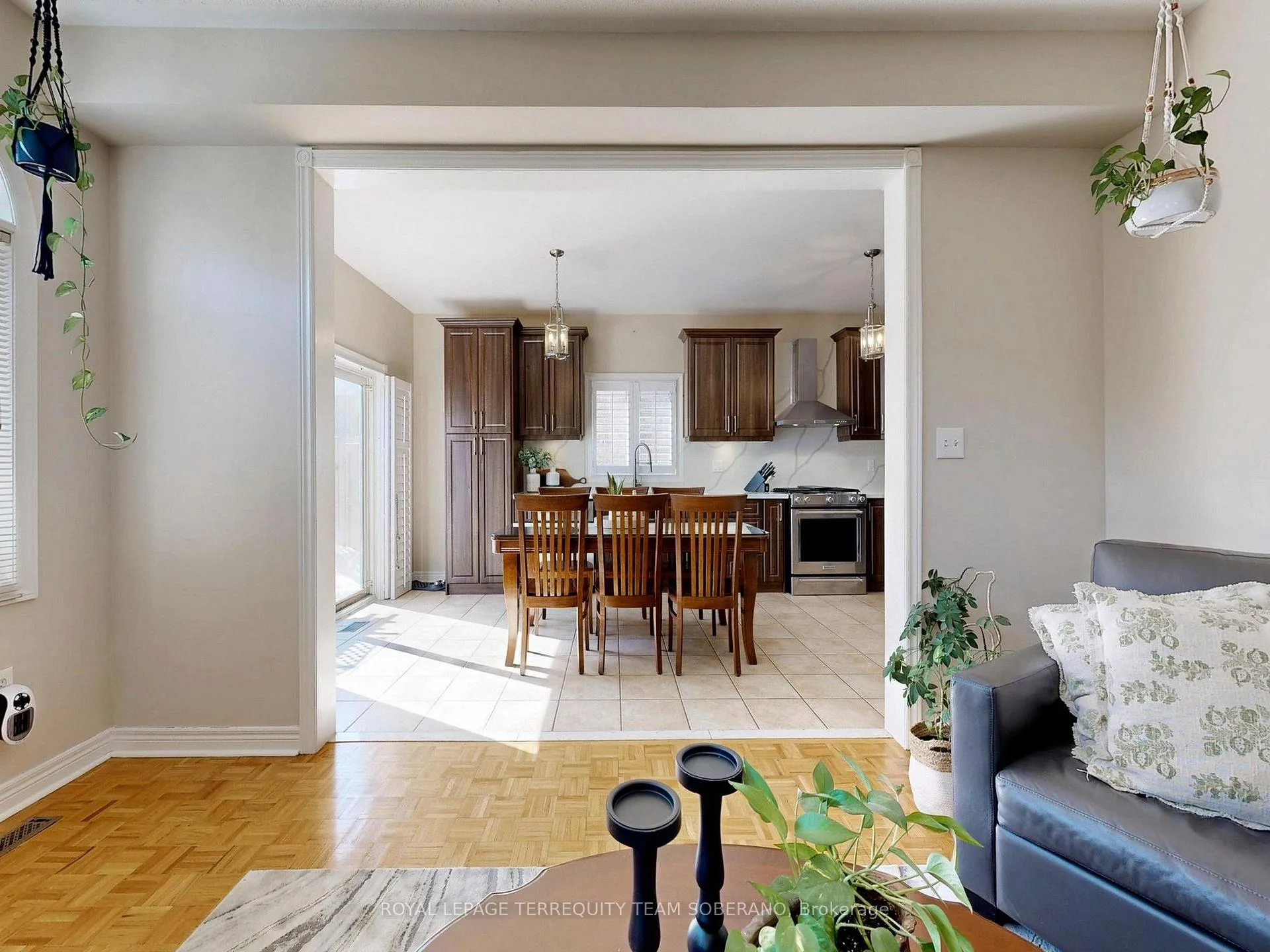 Photo 13 of 29 Monterey Road, Vaughan, Sonoma Heights — HOMEH
