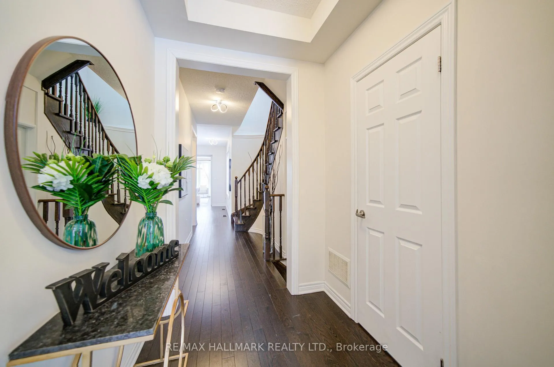Photo 2 of 71 Titan Trail, Markham, Cedarwood — HOMEH