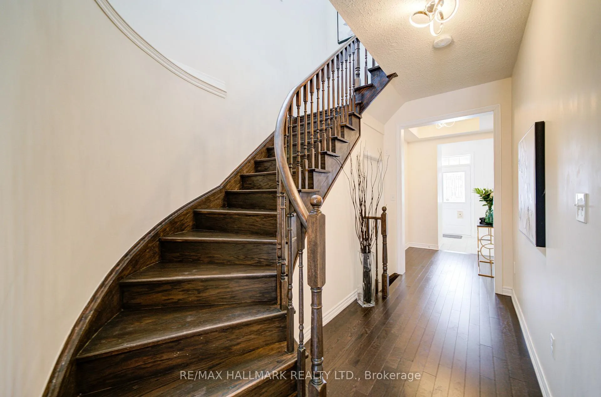 Photo 6 of 71 Titan Trail, Markham, Cedarwood — HOMEH