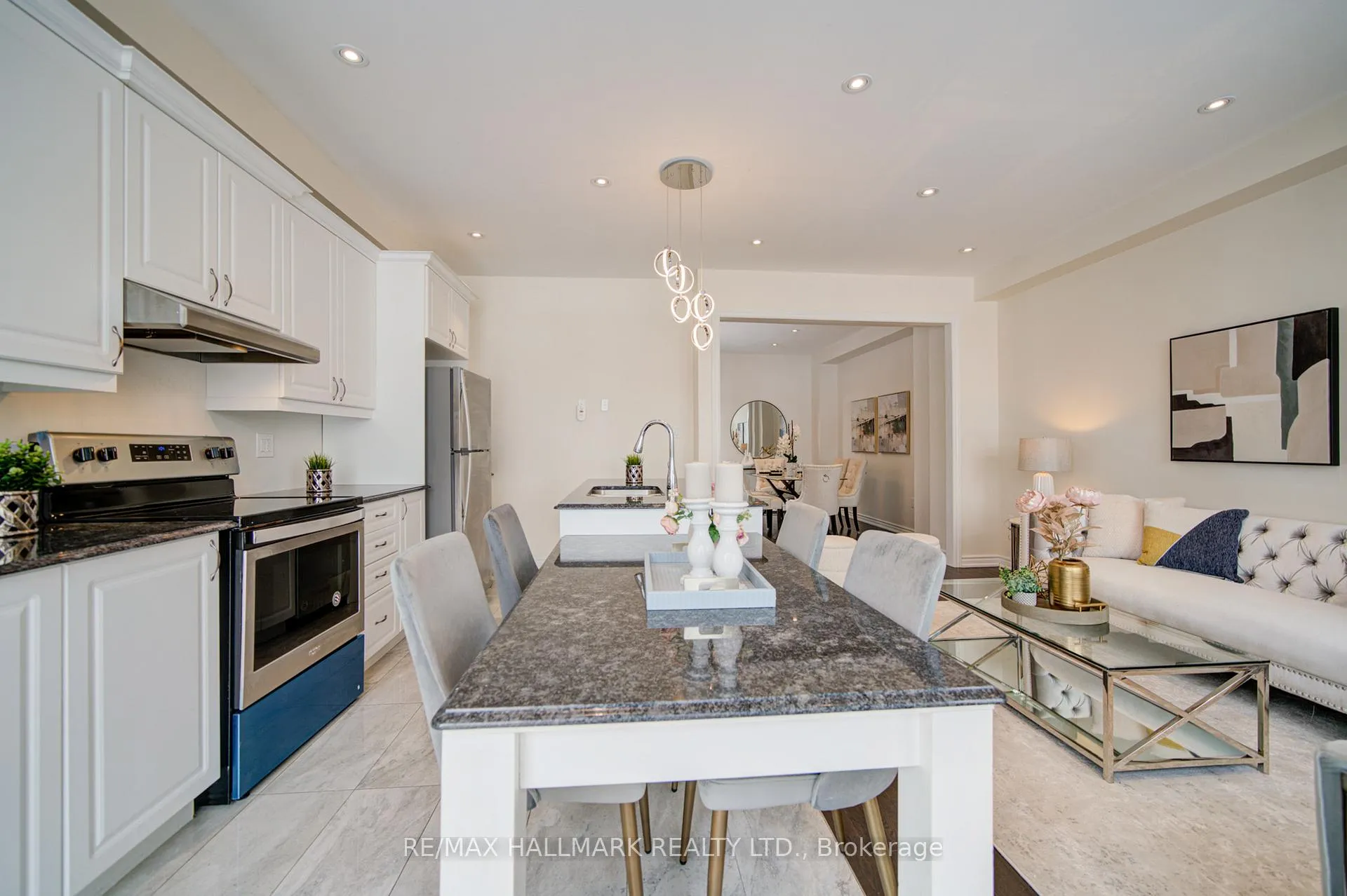 Photo 16 of 71 Titan Trail, Markham, Cedarwood — HOMEH