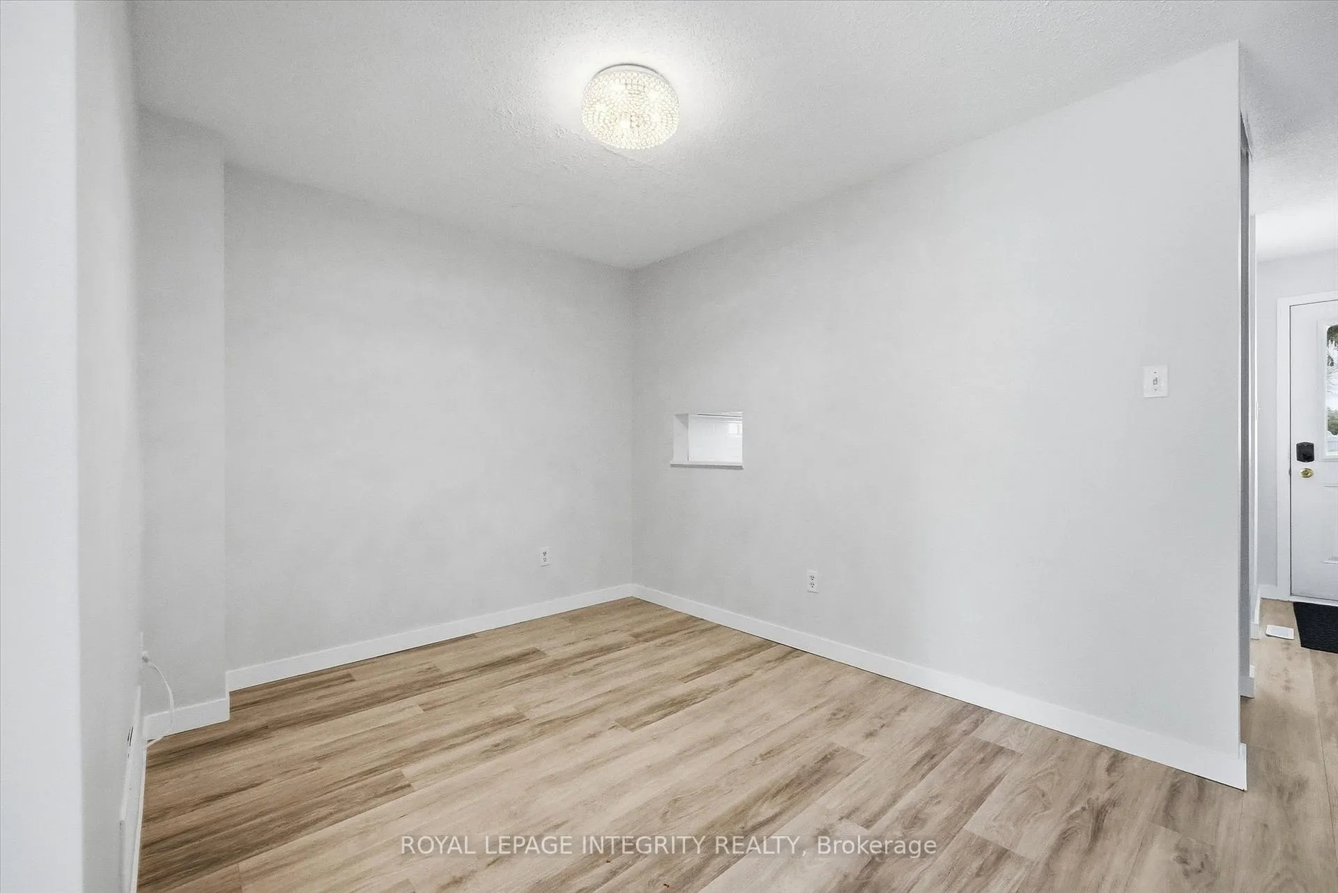 Photo 10 of Unit 5, 228 Millroad Way, Ottawa, Chatelaine Village — HOMEH