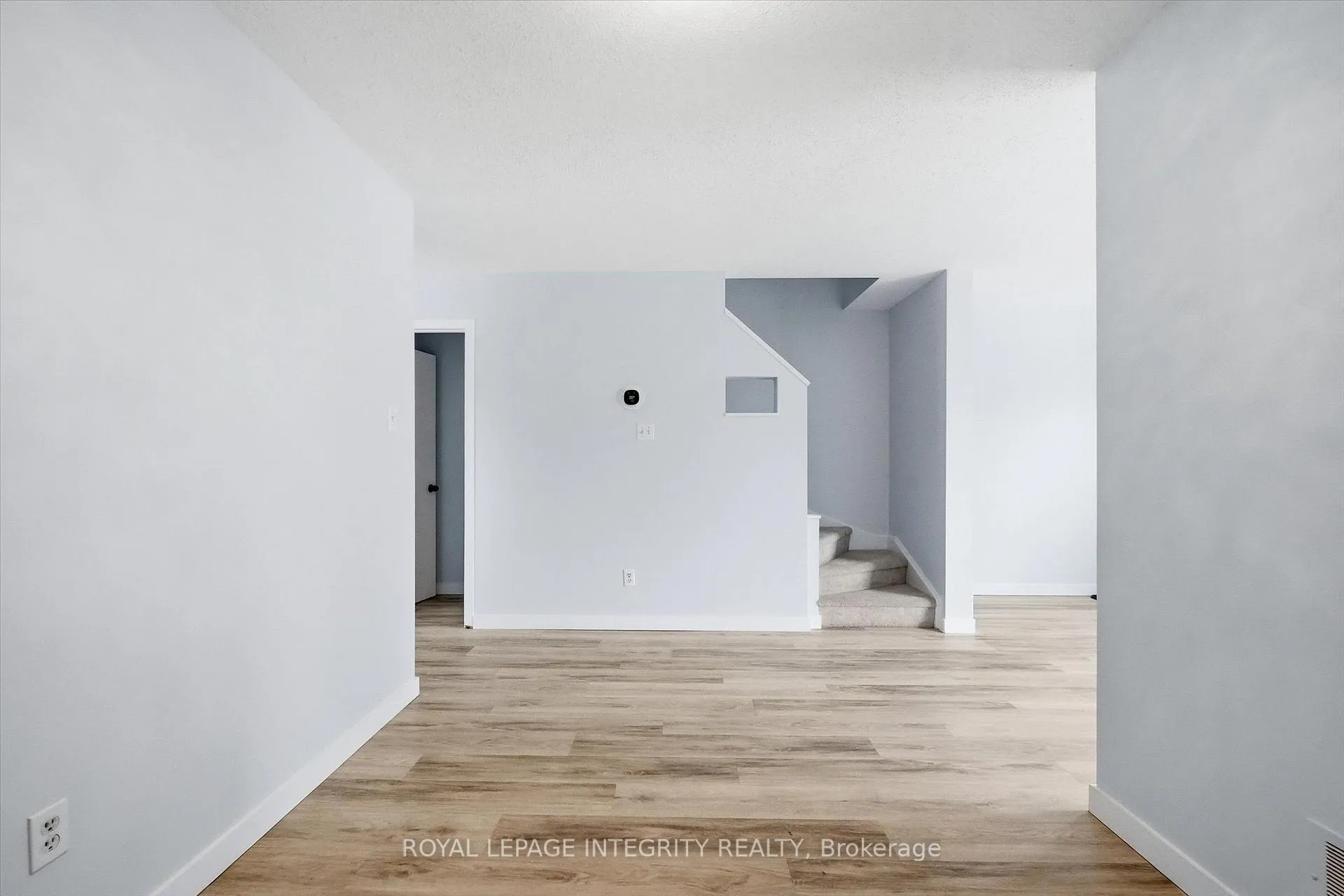 Photo 11 of Unit 5, 228 Millroad Way, Ottawa, Chatelaine Village — HOMEH