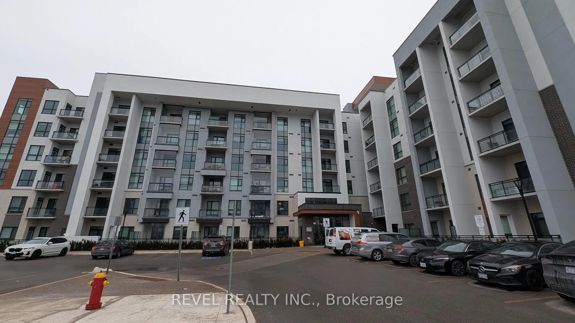 Front of Unit 520, 460 Gordon Krantz Avenue