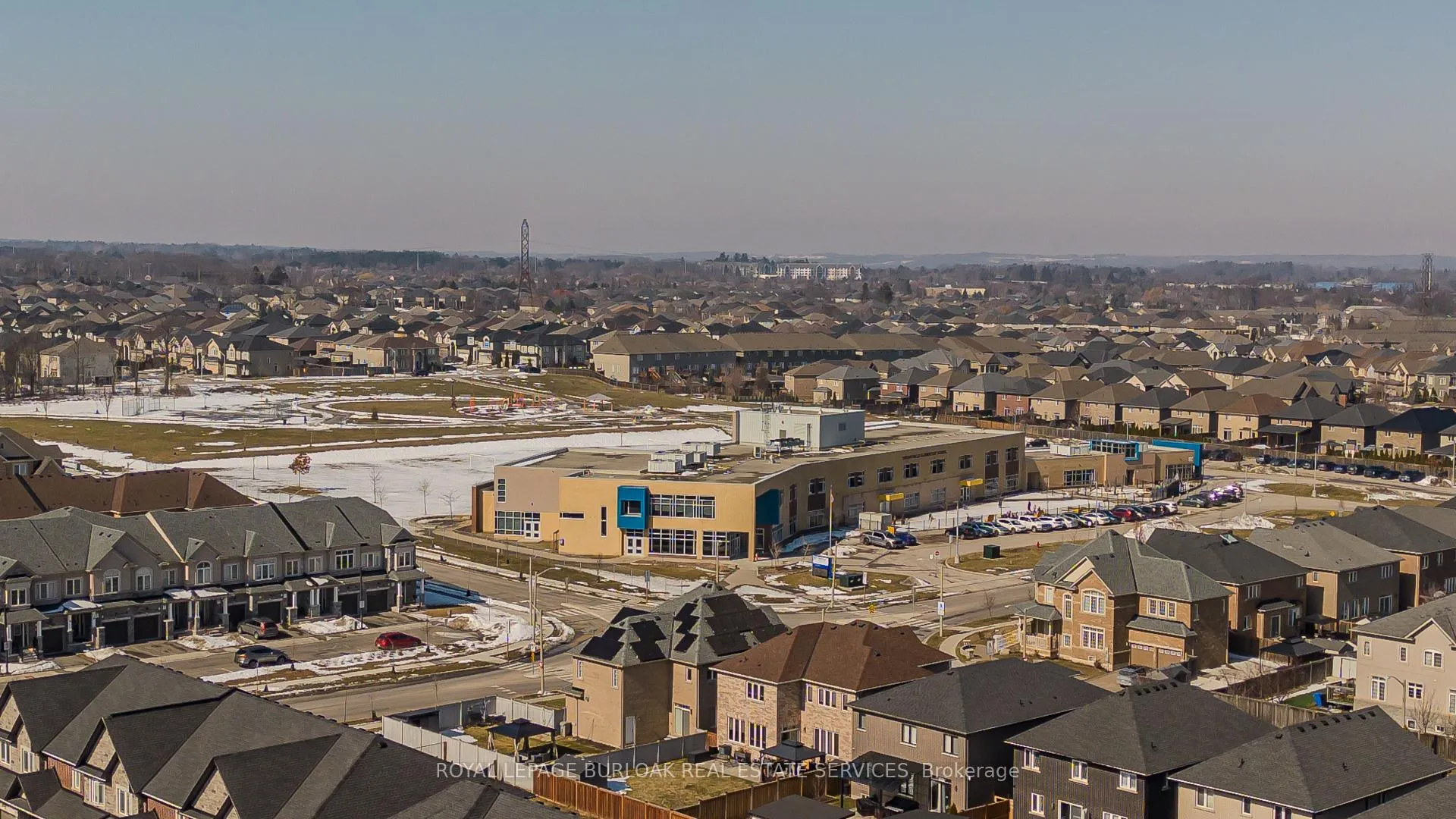 Photo 3 of 36 Heming Trail, Hamilton, Meadowlands — HOMEH