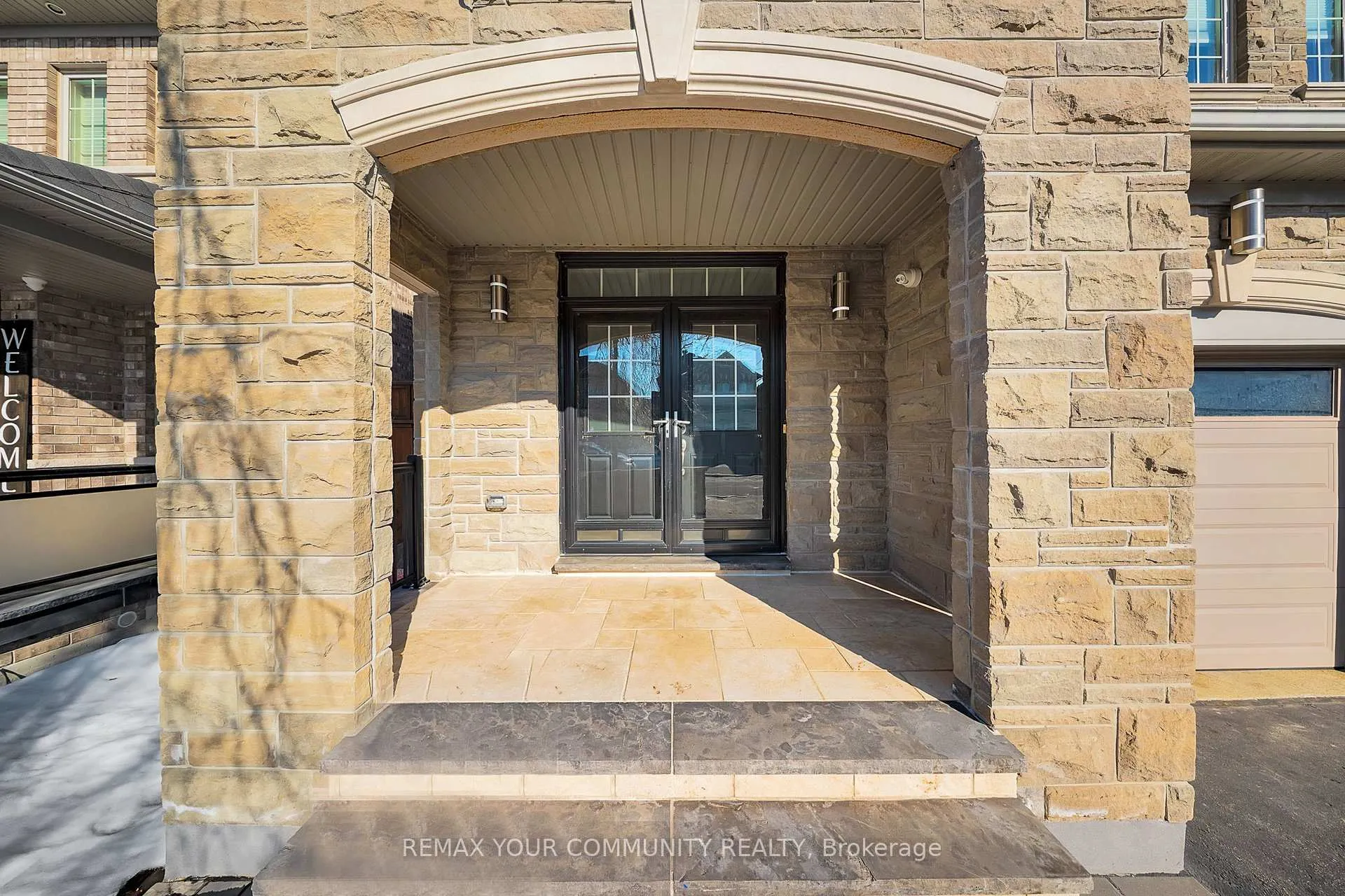 Photo 3 of 67 Trudeau Drive, Vaughan, Vellore Village — HOMEH