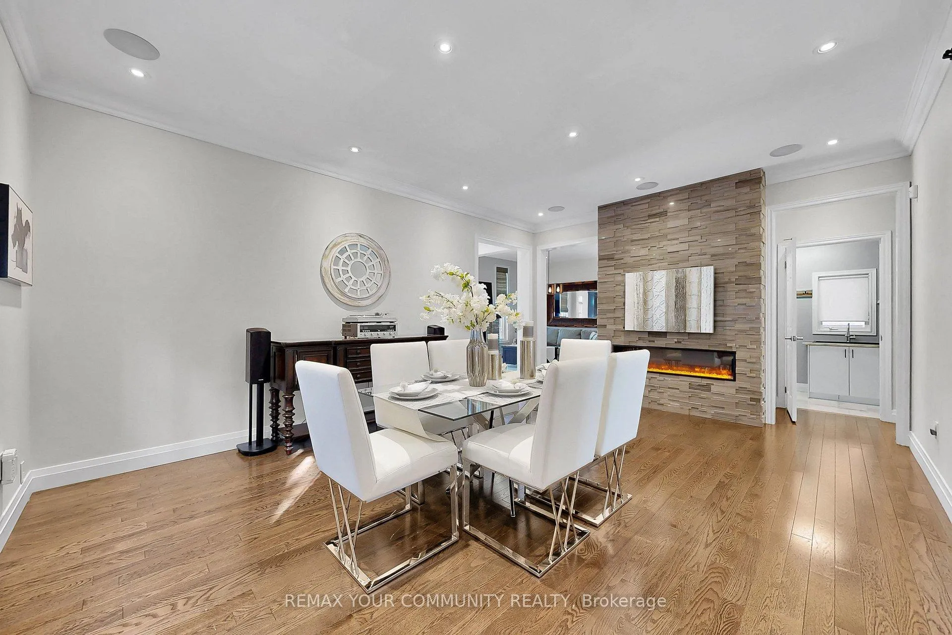 Photo 5 of 67 Trudeau Drive, Vaughan, Vellore Village — HOMEH