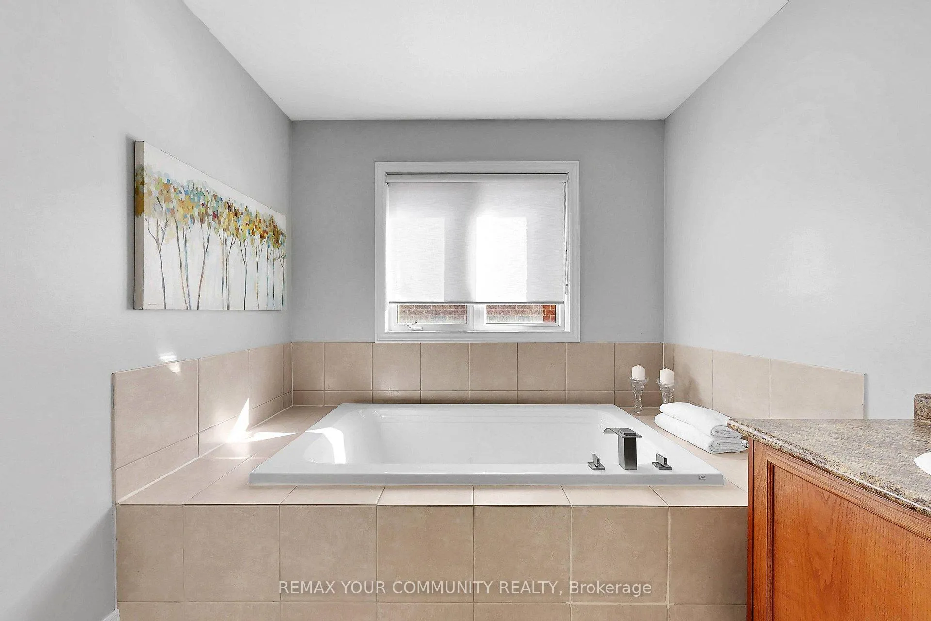 Photo 19 of 67 Trudeau Drive, Vaughan, Vellore Village — HOMEH
